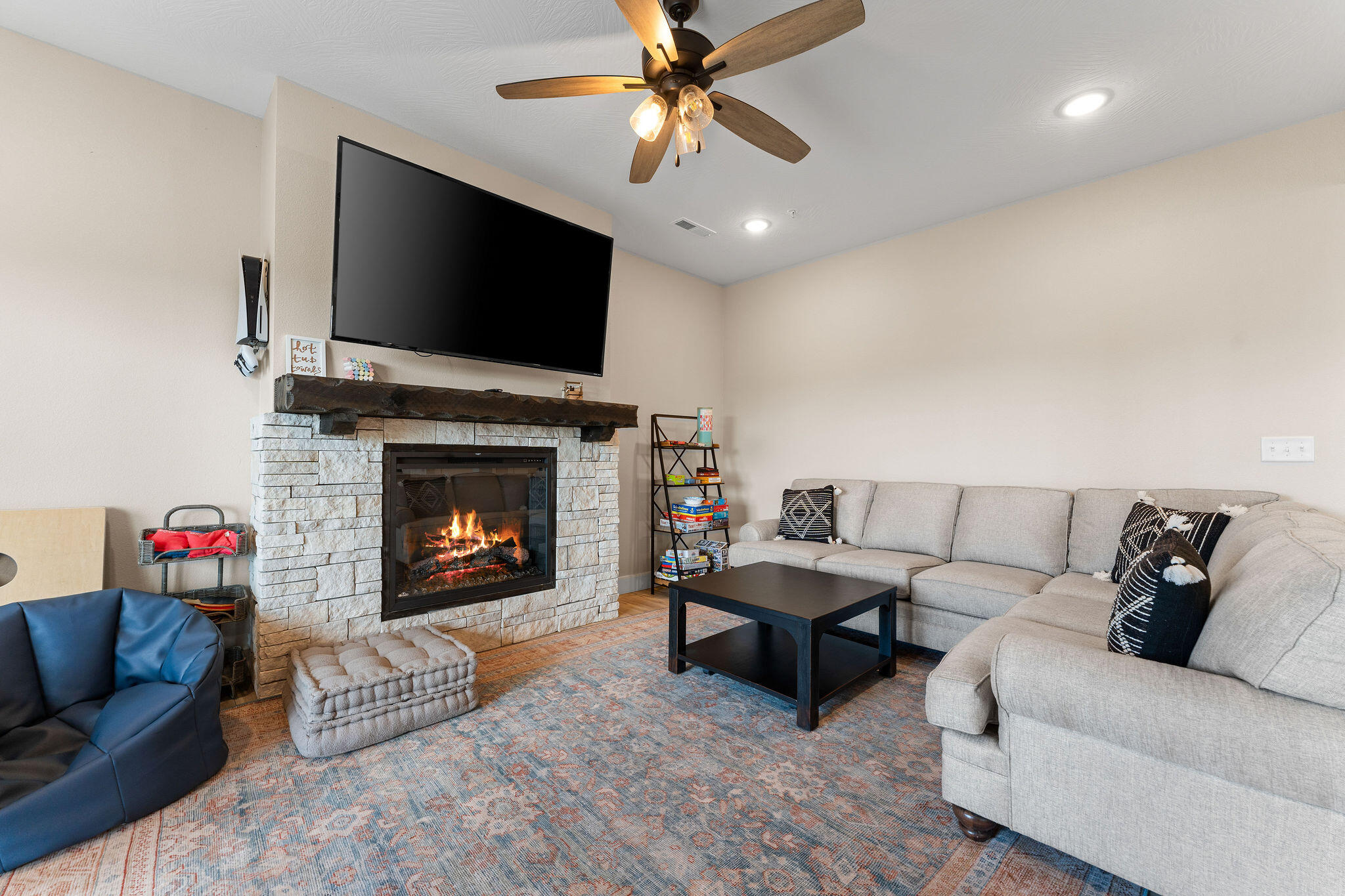 50 Settlers Cove Property Photo 38