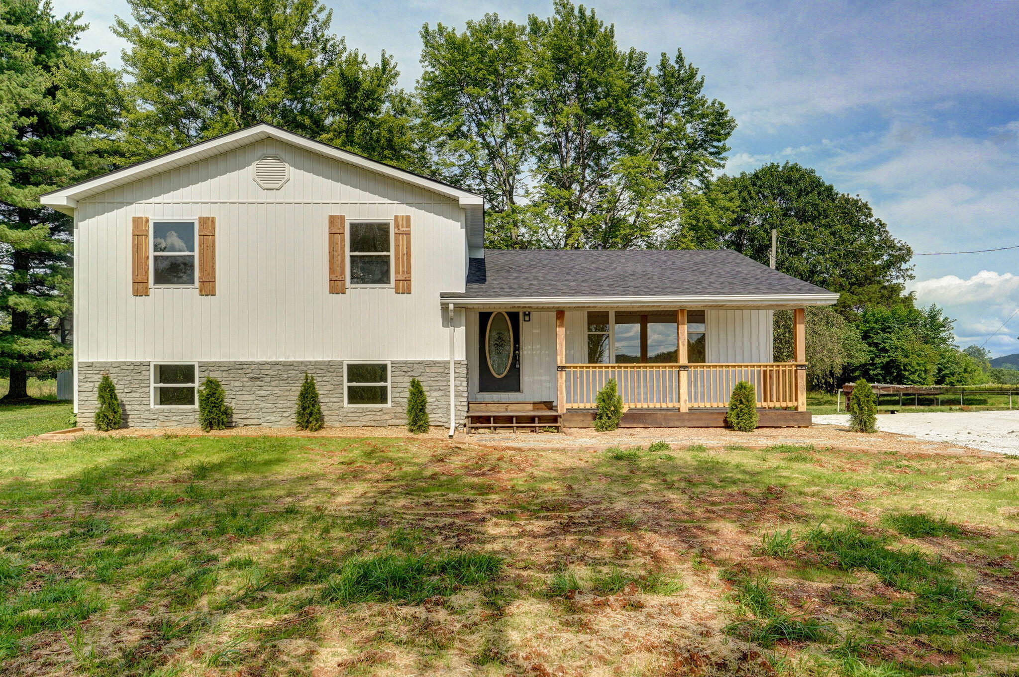 7208 North Farm Road 133 Property Photo 1