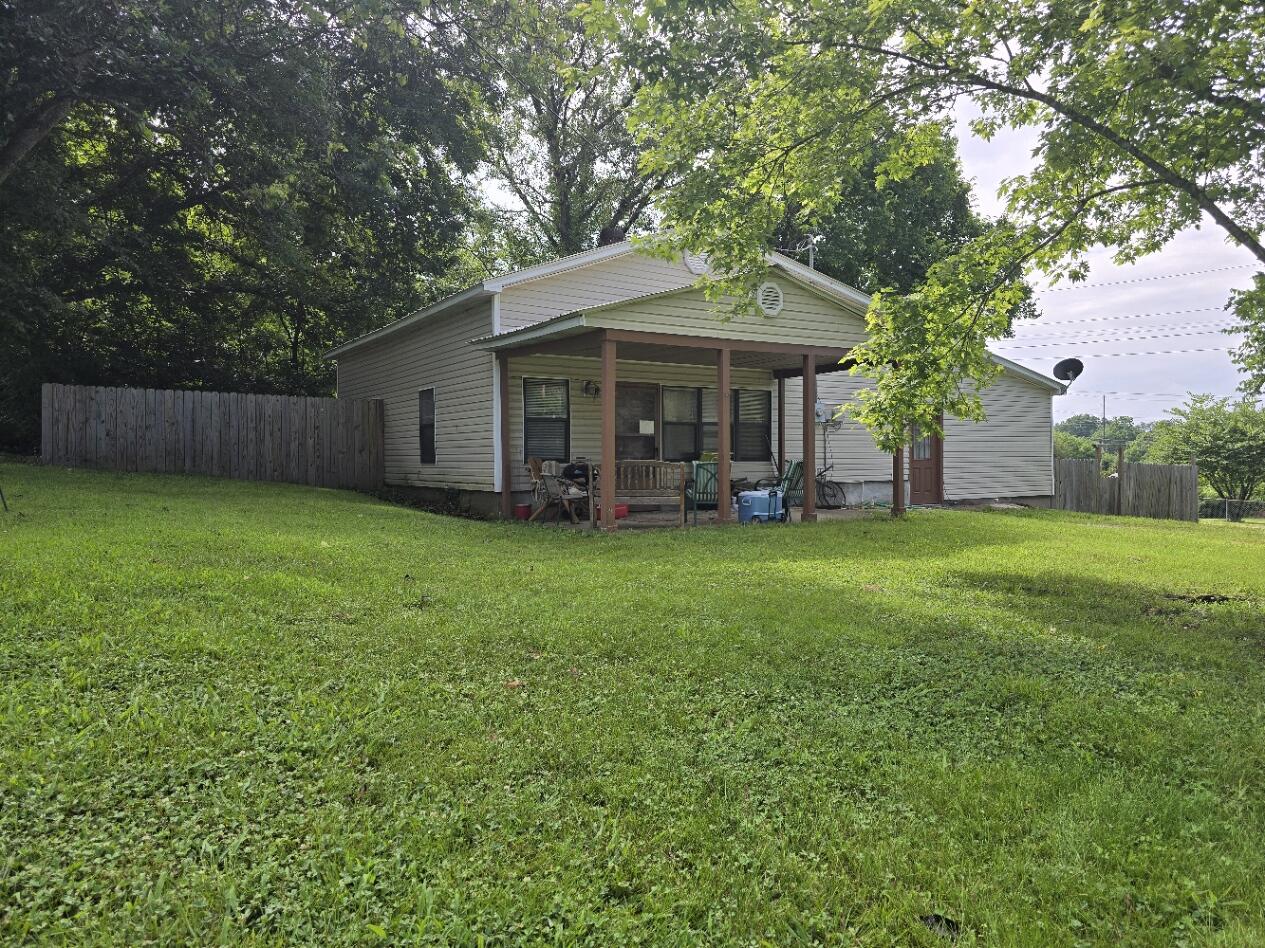 445 Monroe Street Property Photo 1