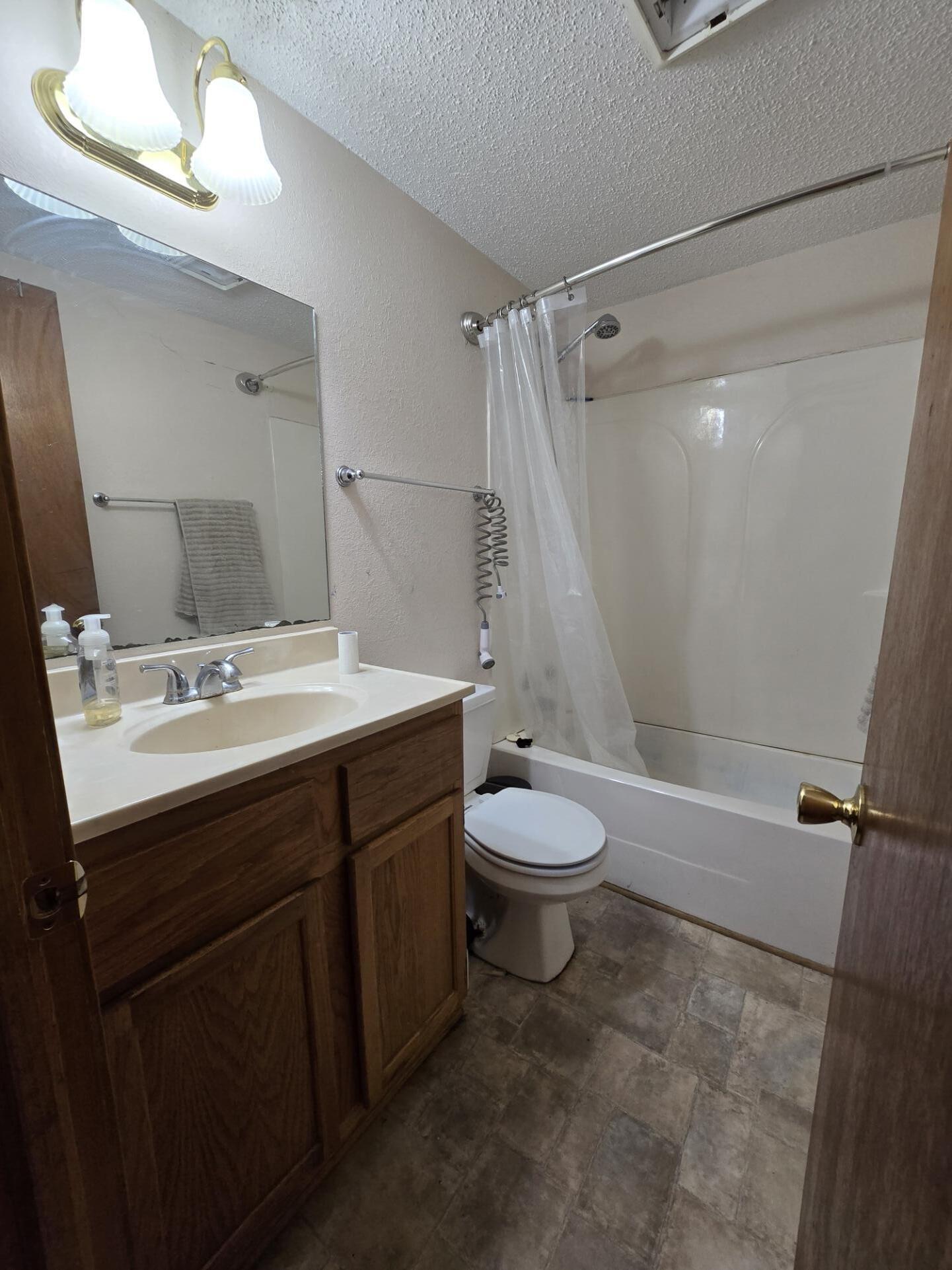 445 Monroe Street Property Photo 5
