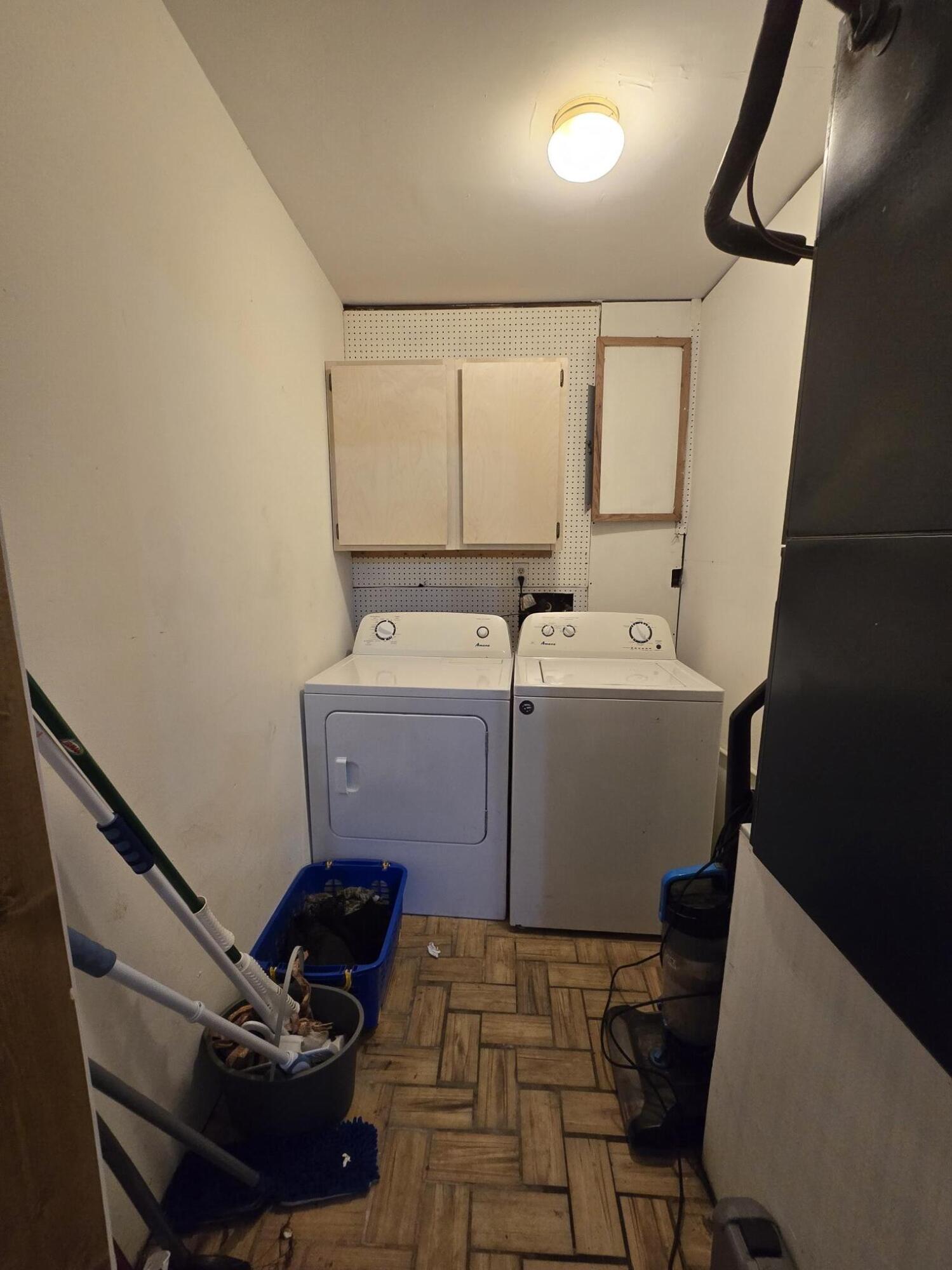 445 Monroe Street Property Photo 6