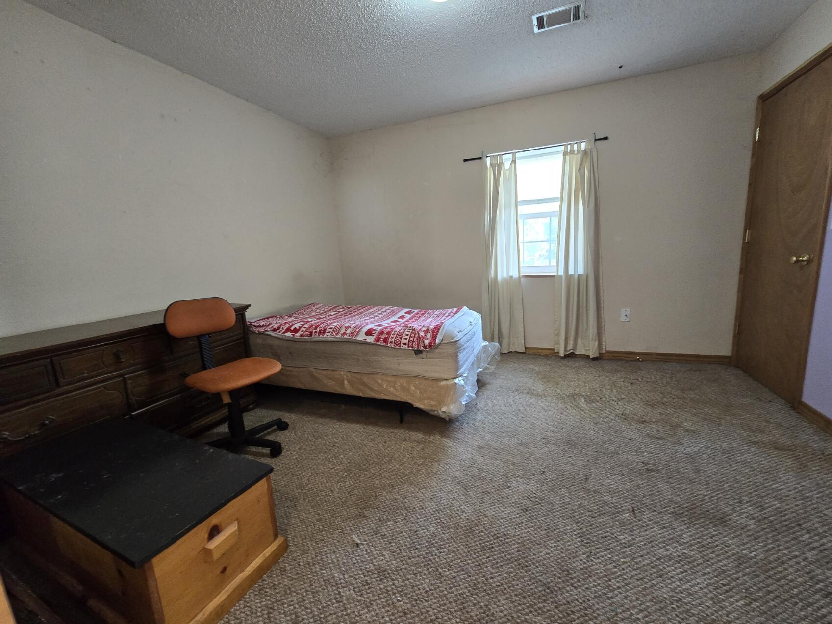 445 Monroe Street Property Photo 10