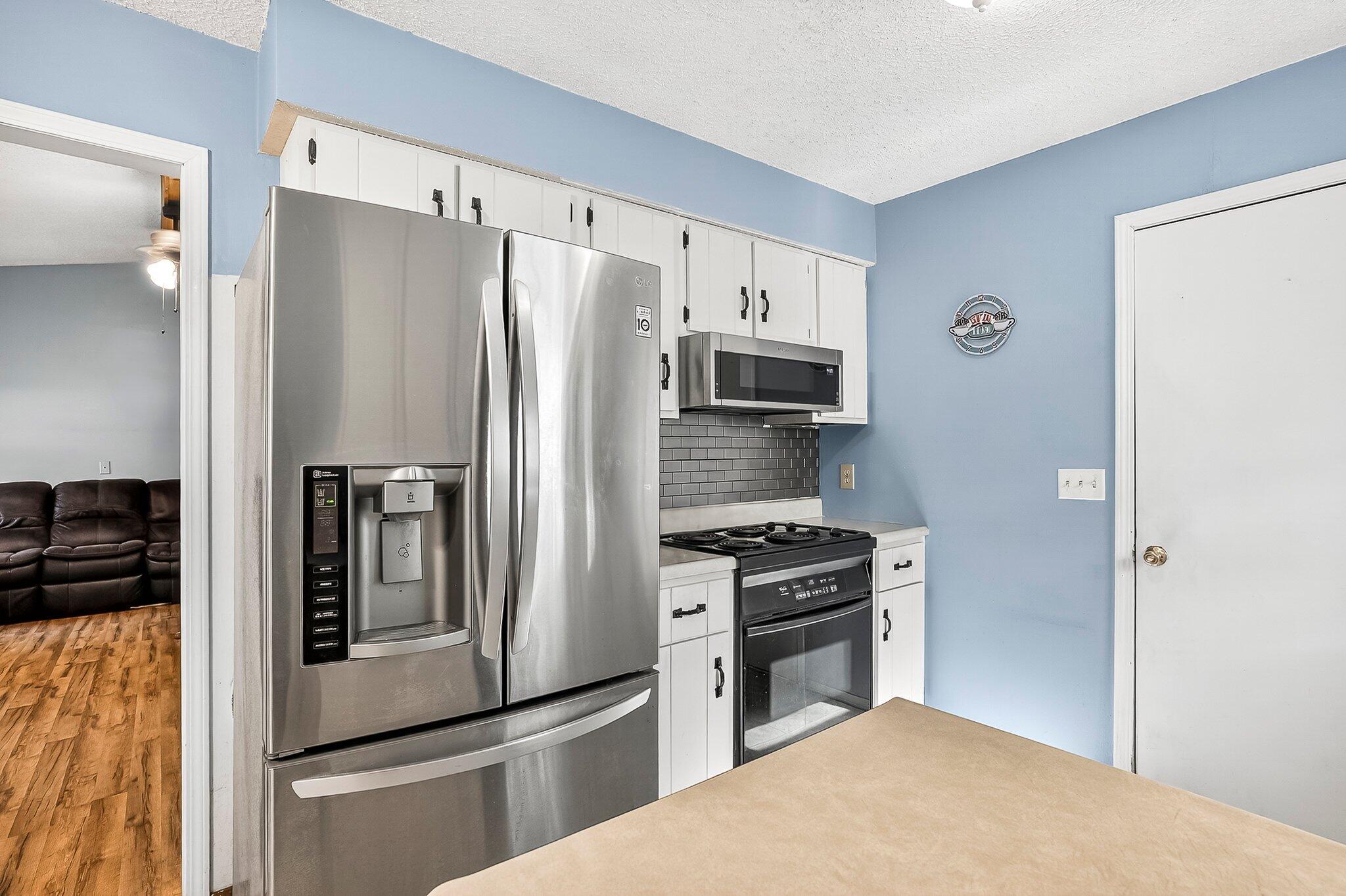 3849 South Leawood Avenue Property Photo 8