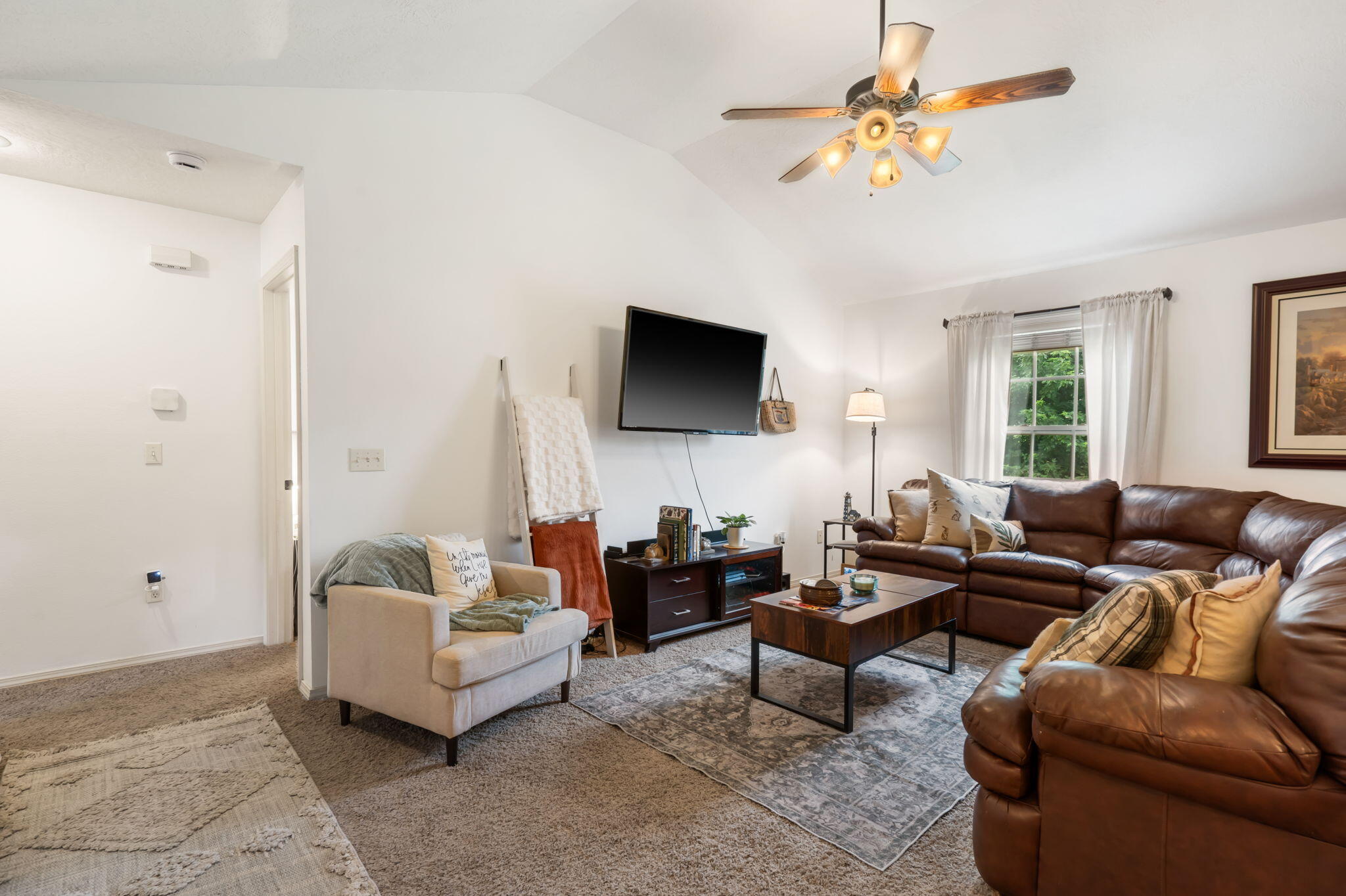1300 West Robin Street Property Photo 3