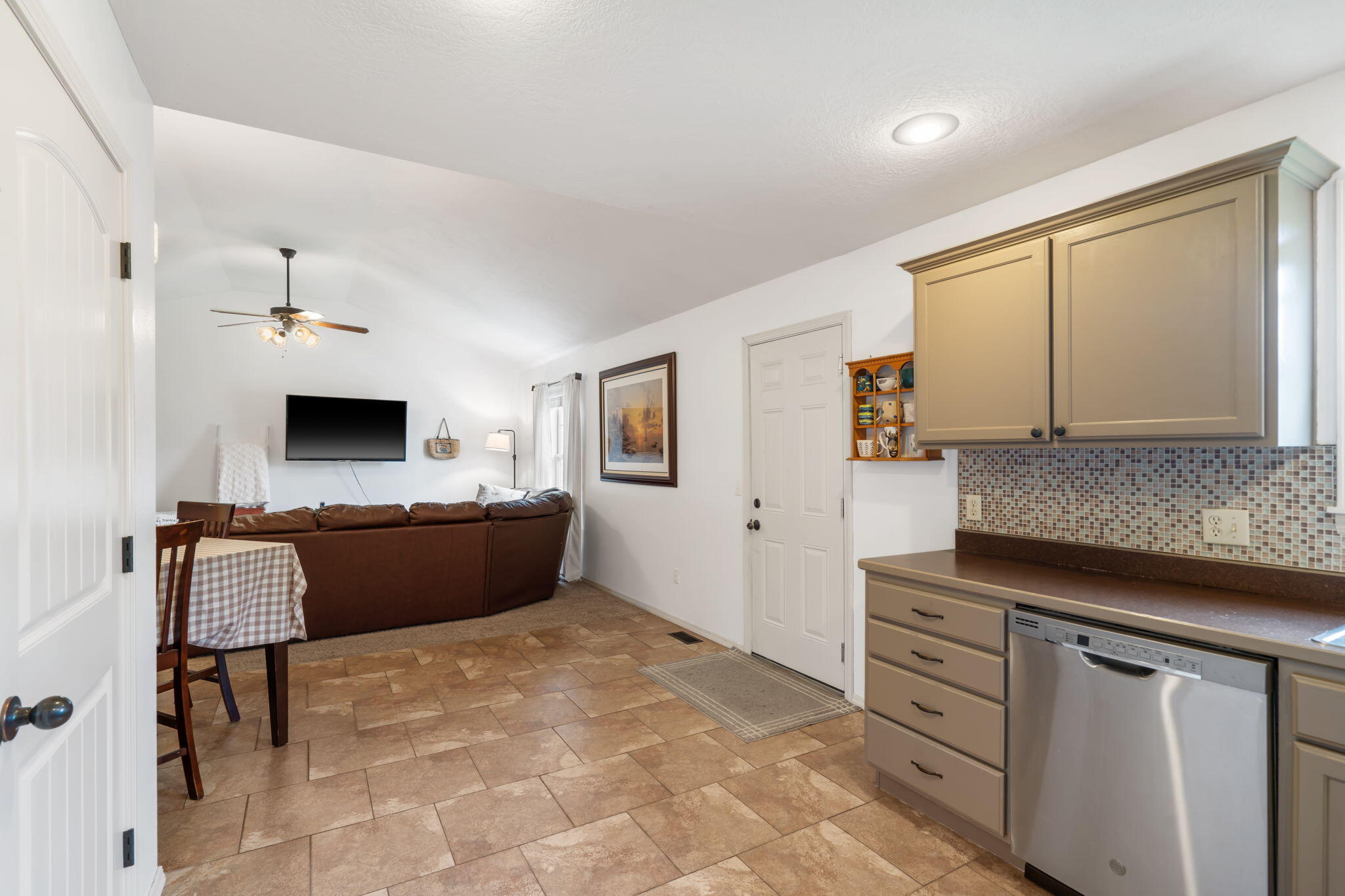 1300 West Robin Street Property Photo 8