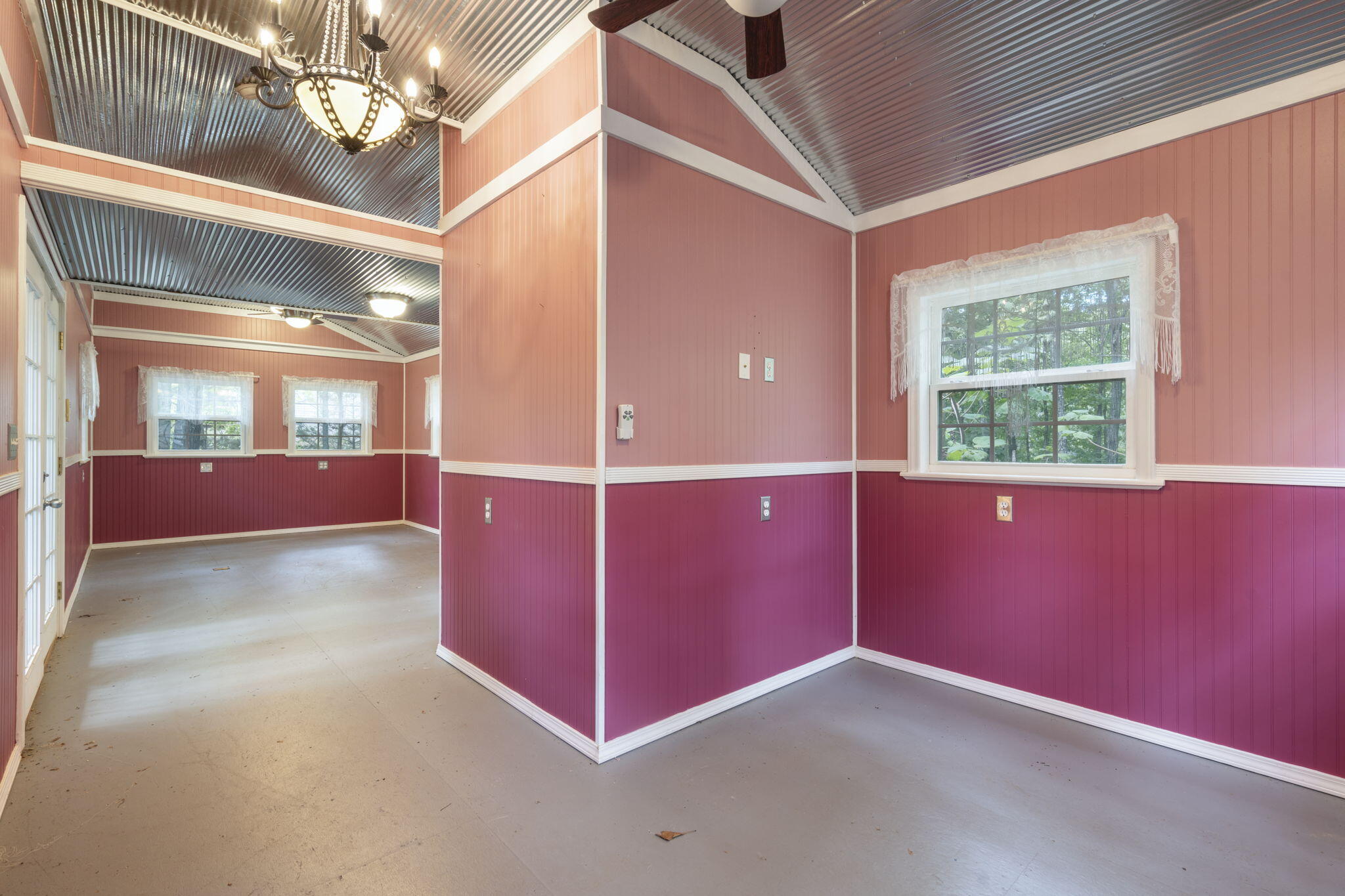 175 Queensberry Drive Property Photo 3