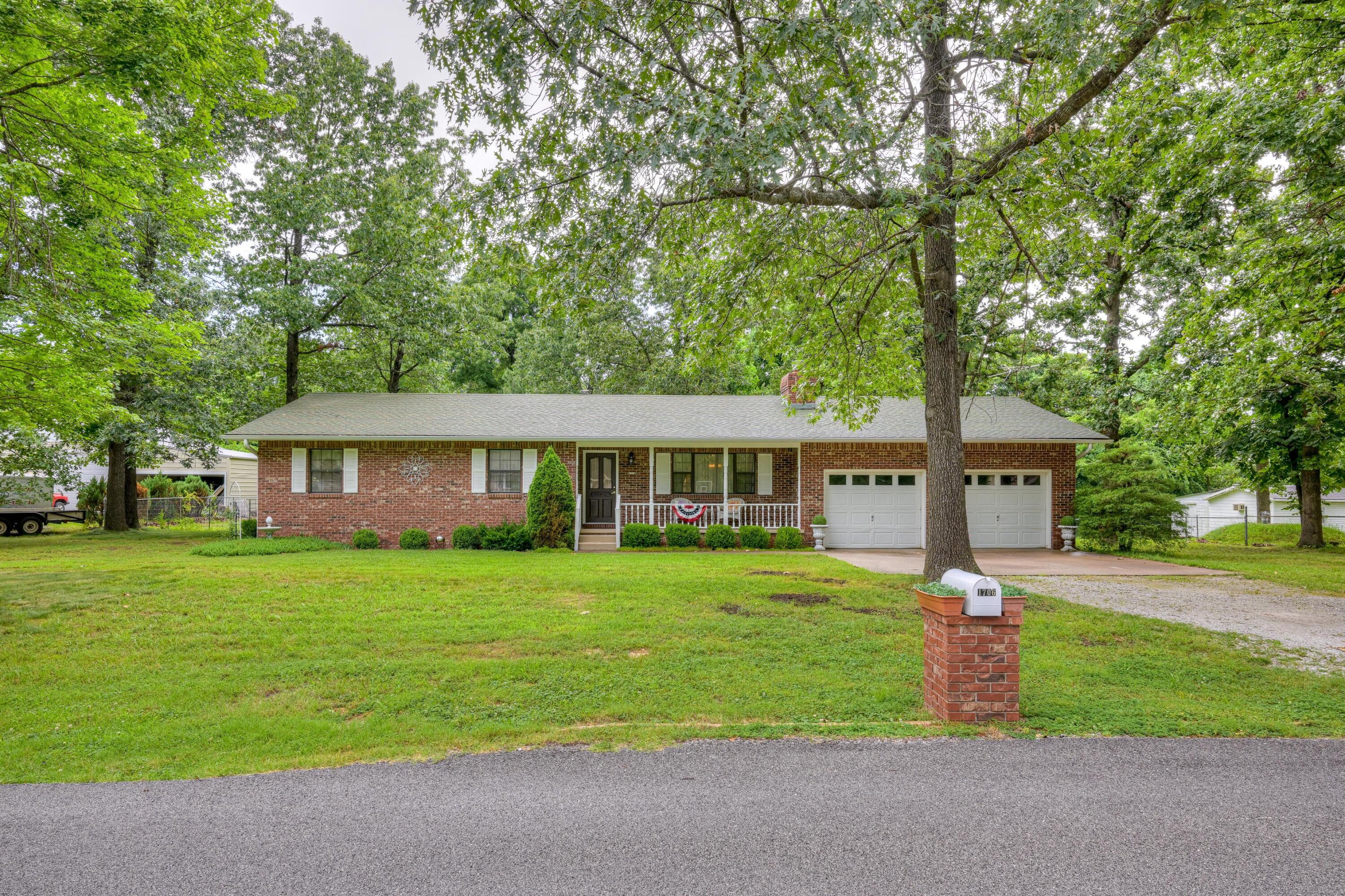1706 Ankney Place Property Photo 2