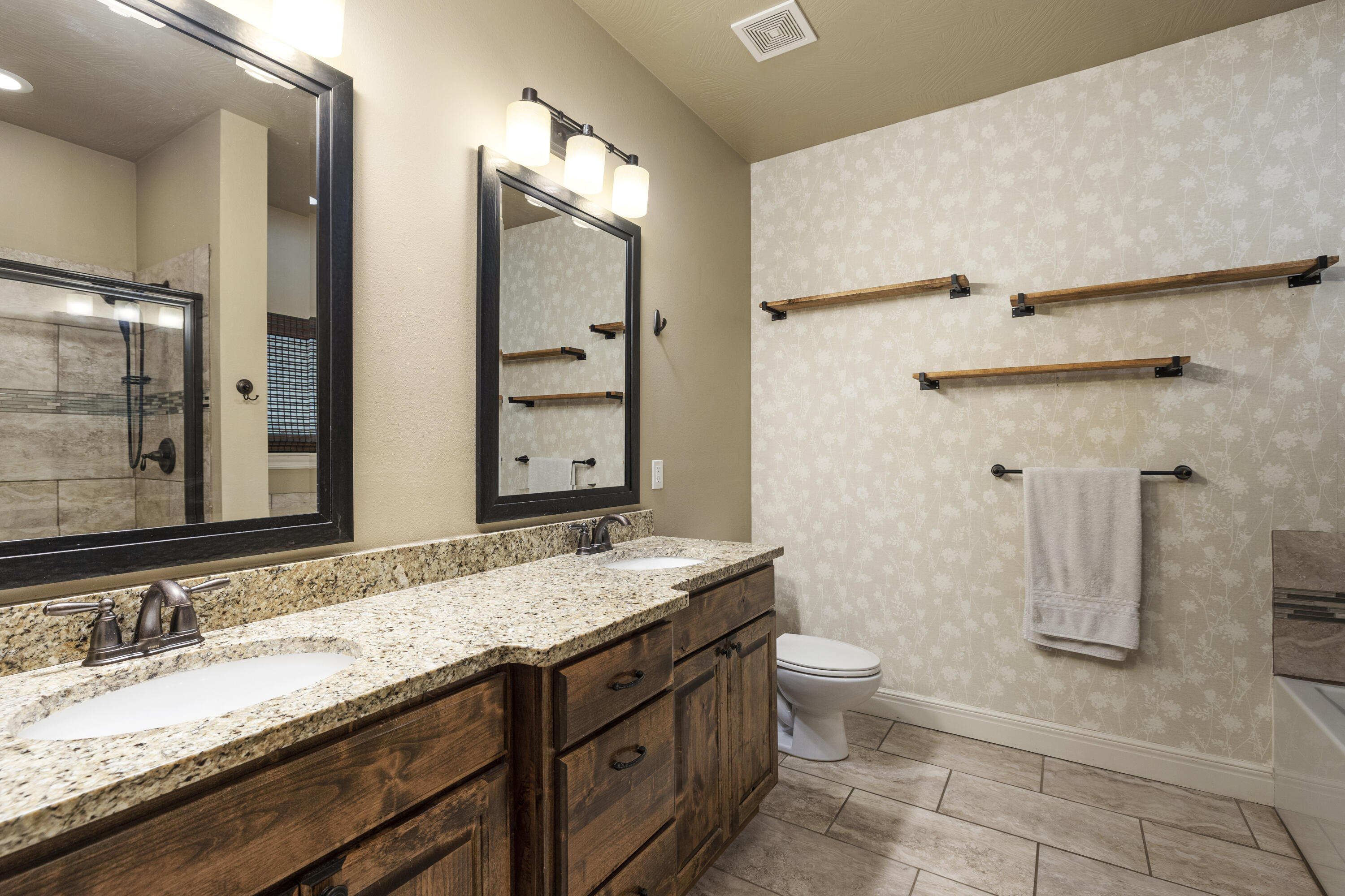 134 North Peach Brook Property Photo 18