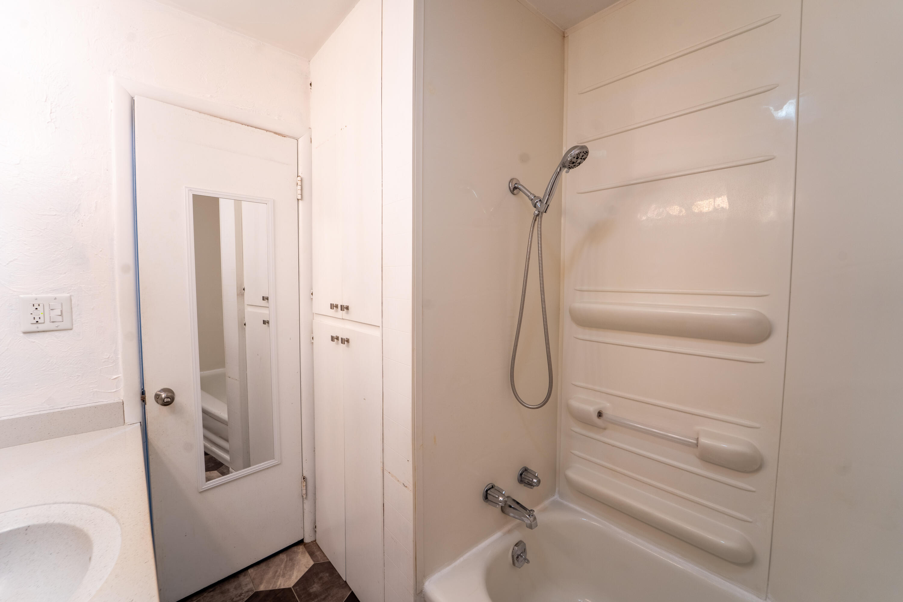 1520 East Seminole Street Property Photo 14