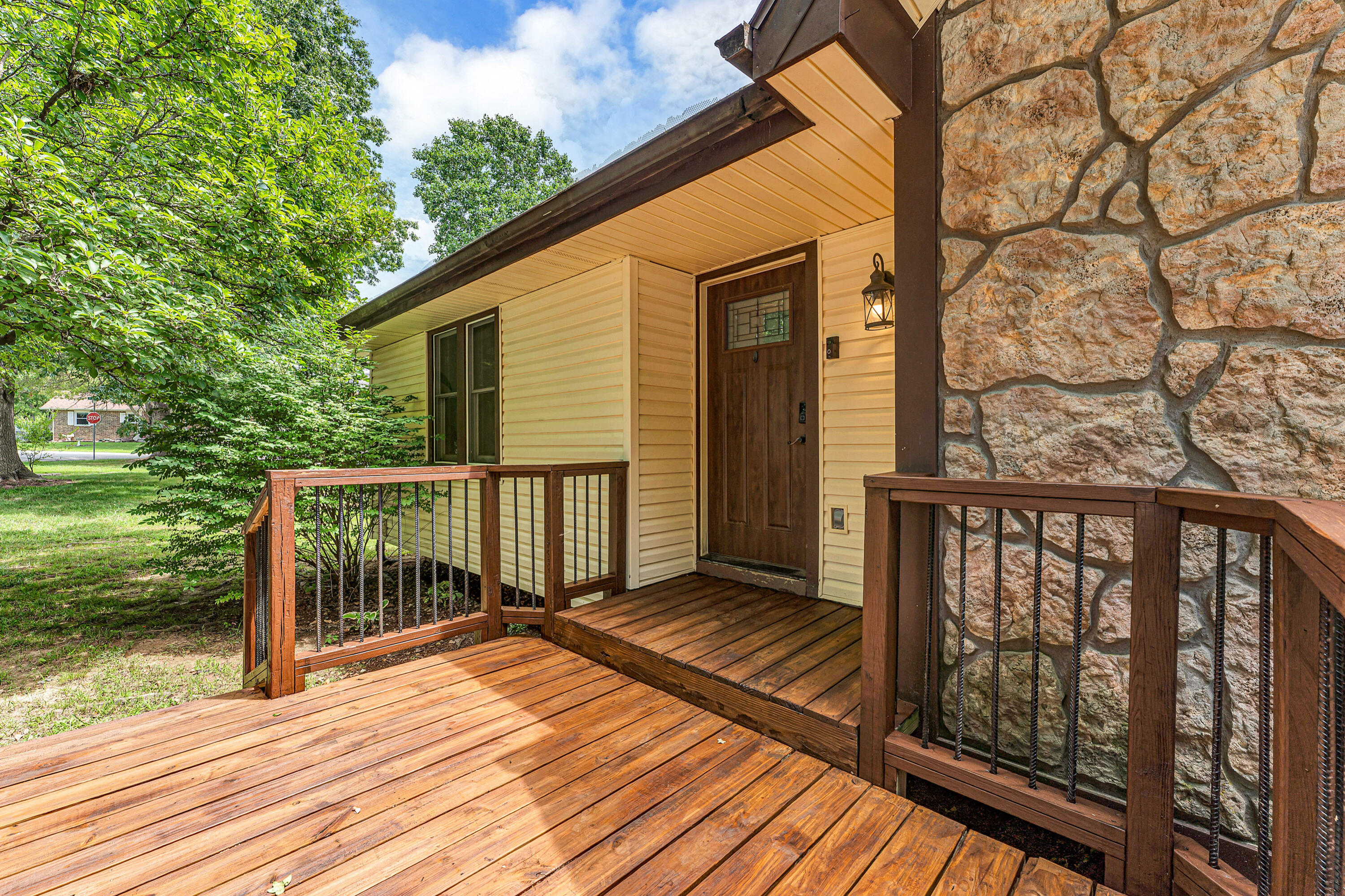 1604 East Sycamore Street Property Photo 2