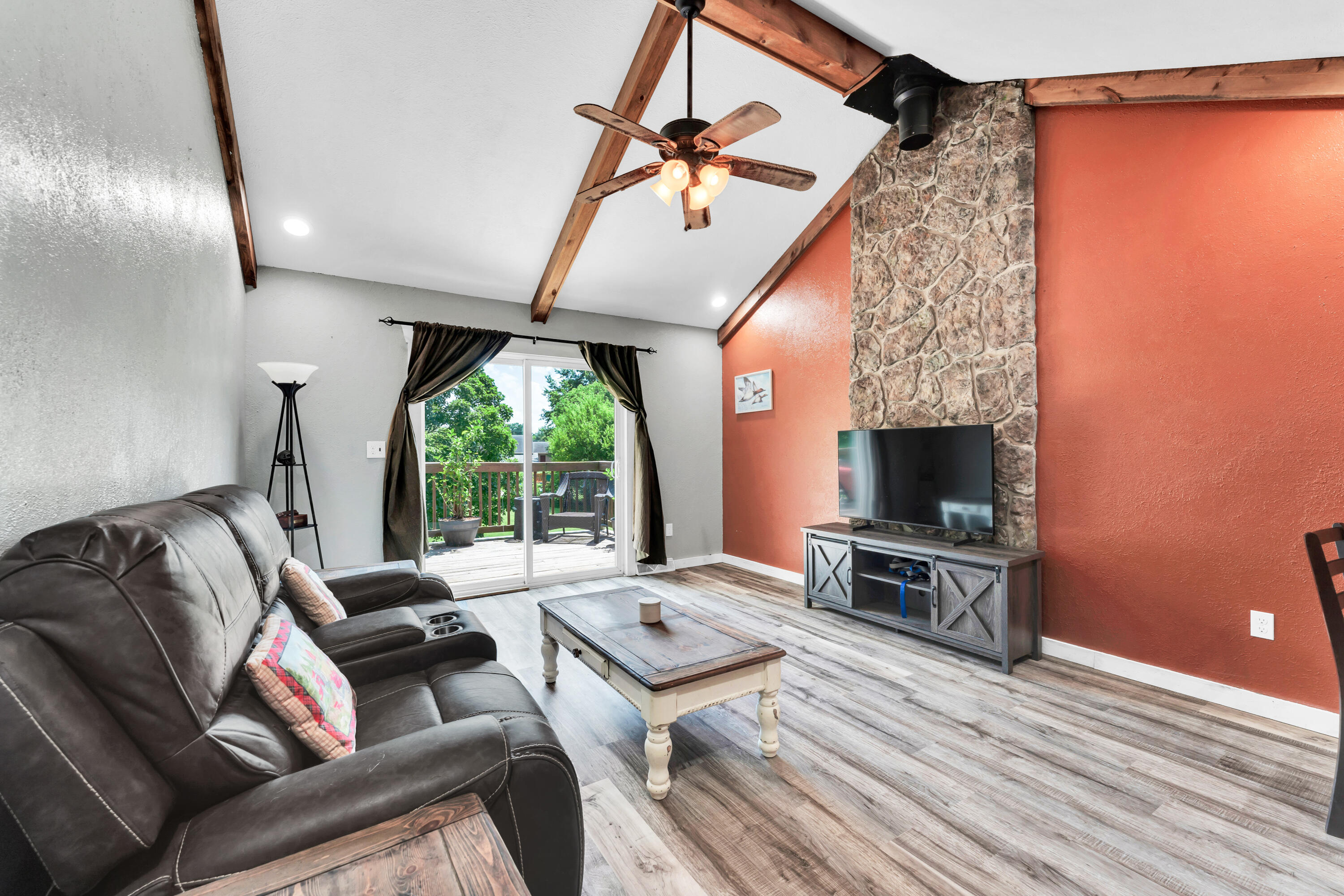 1604 East Sycamore Street Property Photo 12