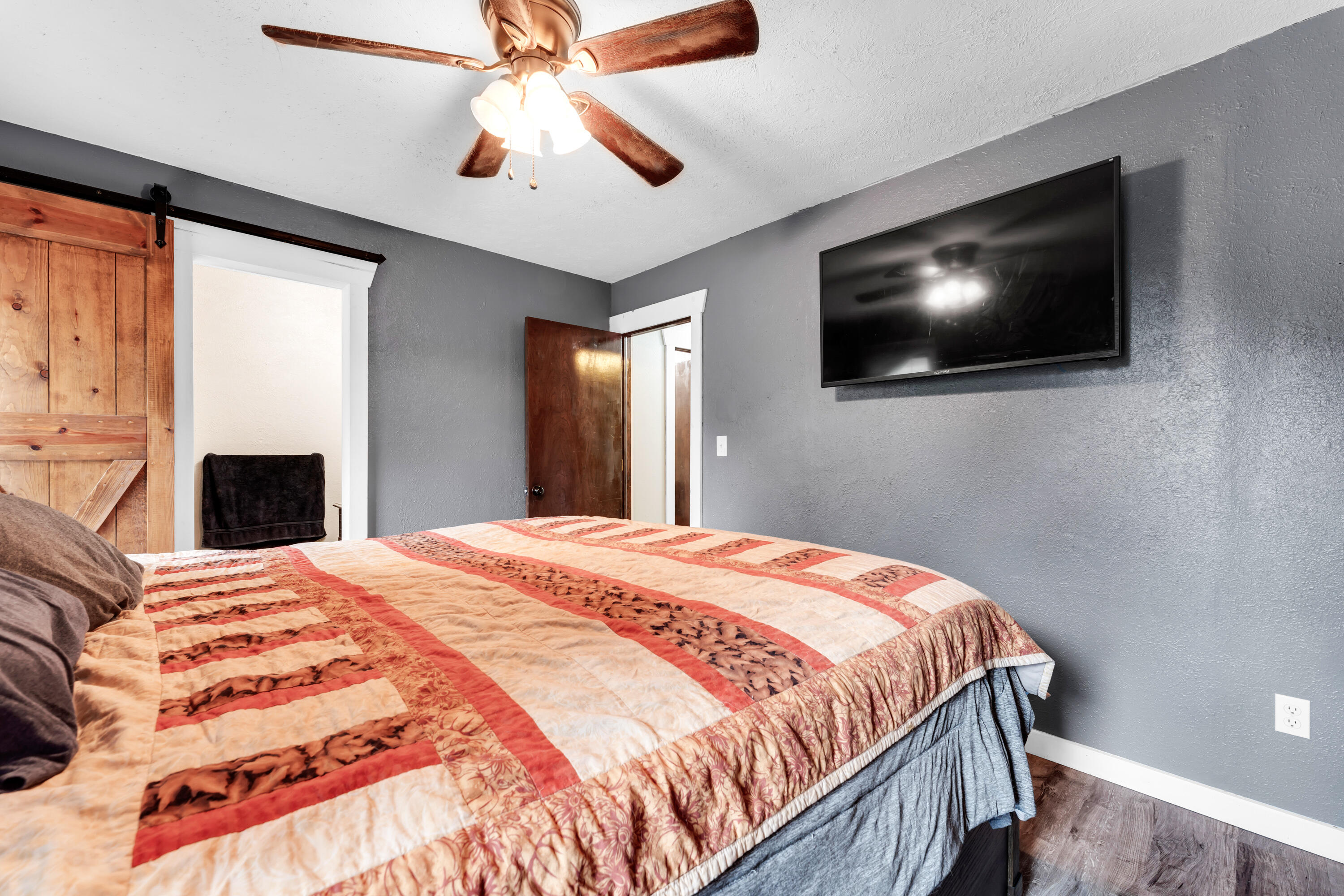 1604 East Sycamore Street Property Photo 25