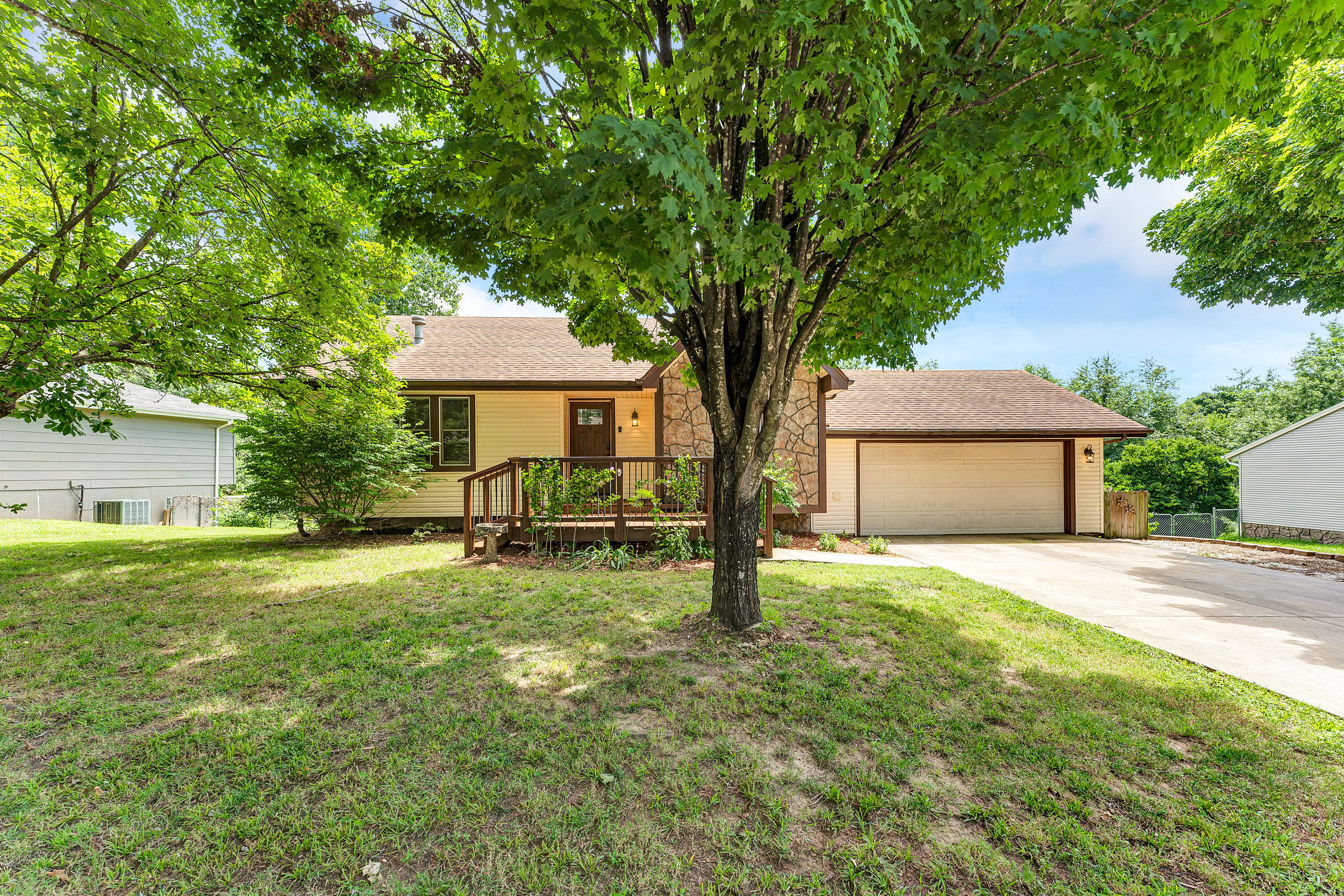 1604 East Sycamore Street Property Photo 34