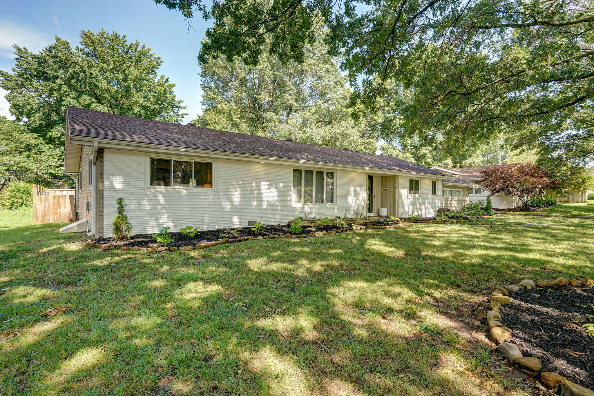 1923 South Cedarbrook Avenue Property Photo 4