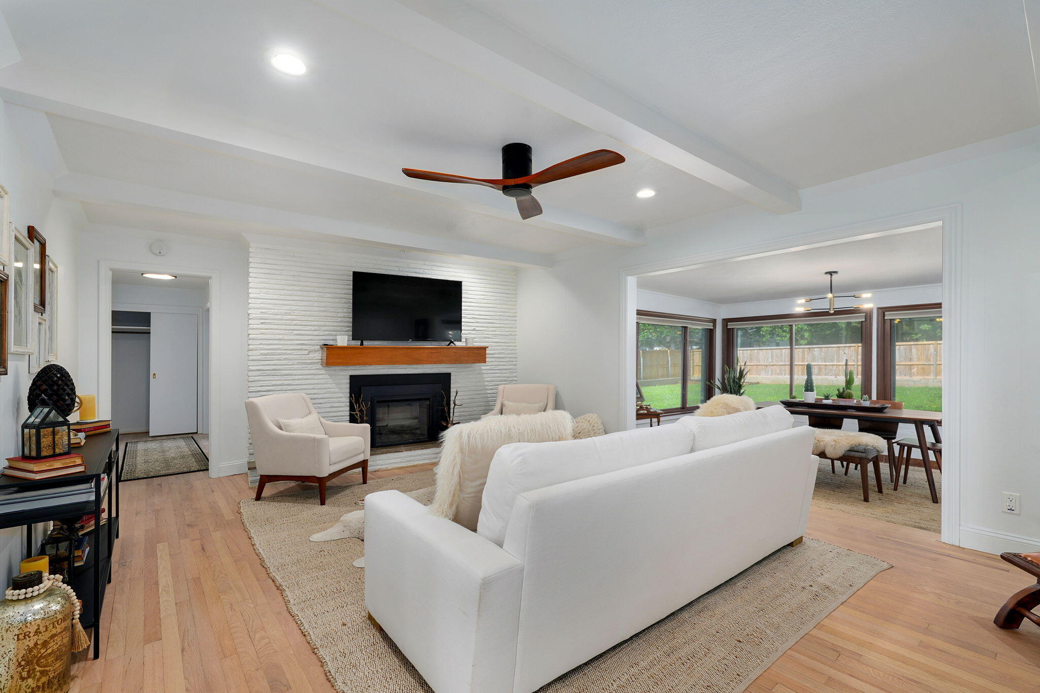 1923 South Cedarbrook Avenue Property Photo 6