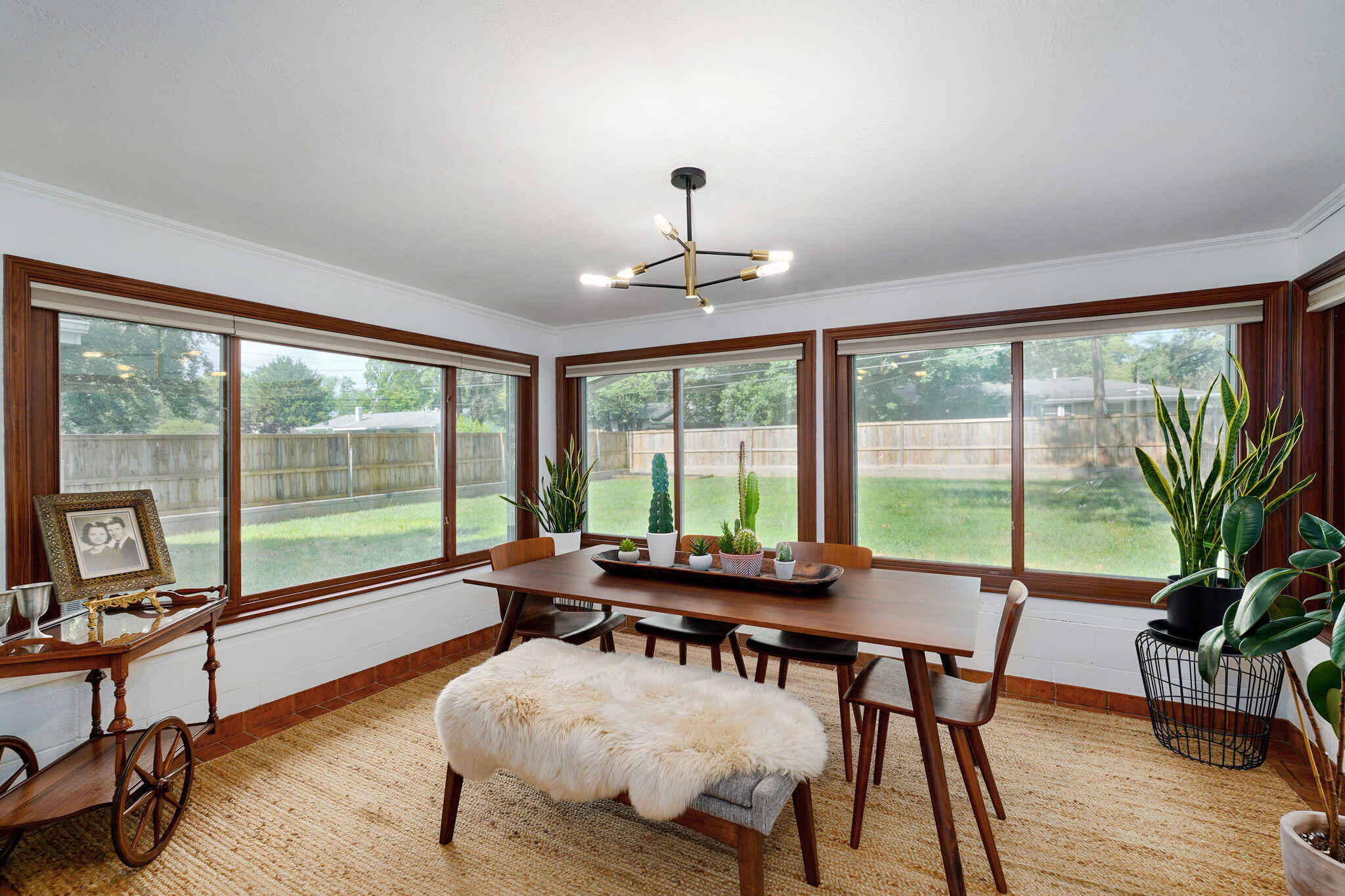 1923 South Cedarbrook Avenue Property Photo 9