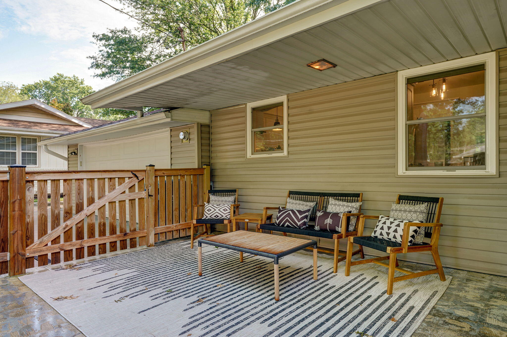 1923 South Cedarbrook Avenue Property Photo 27
