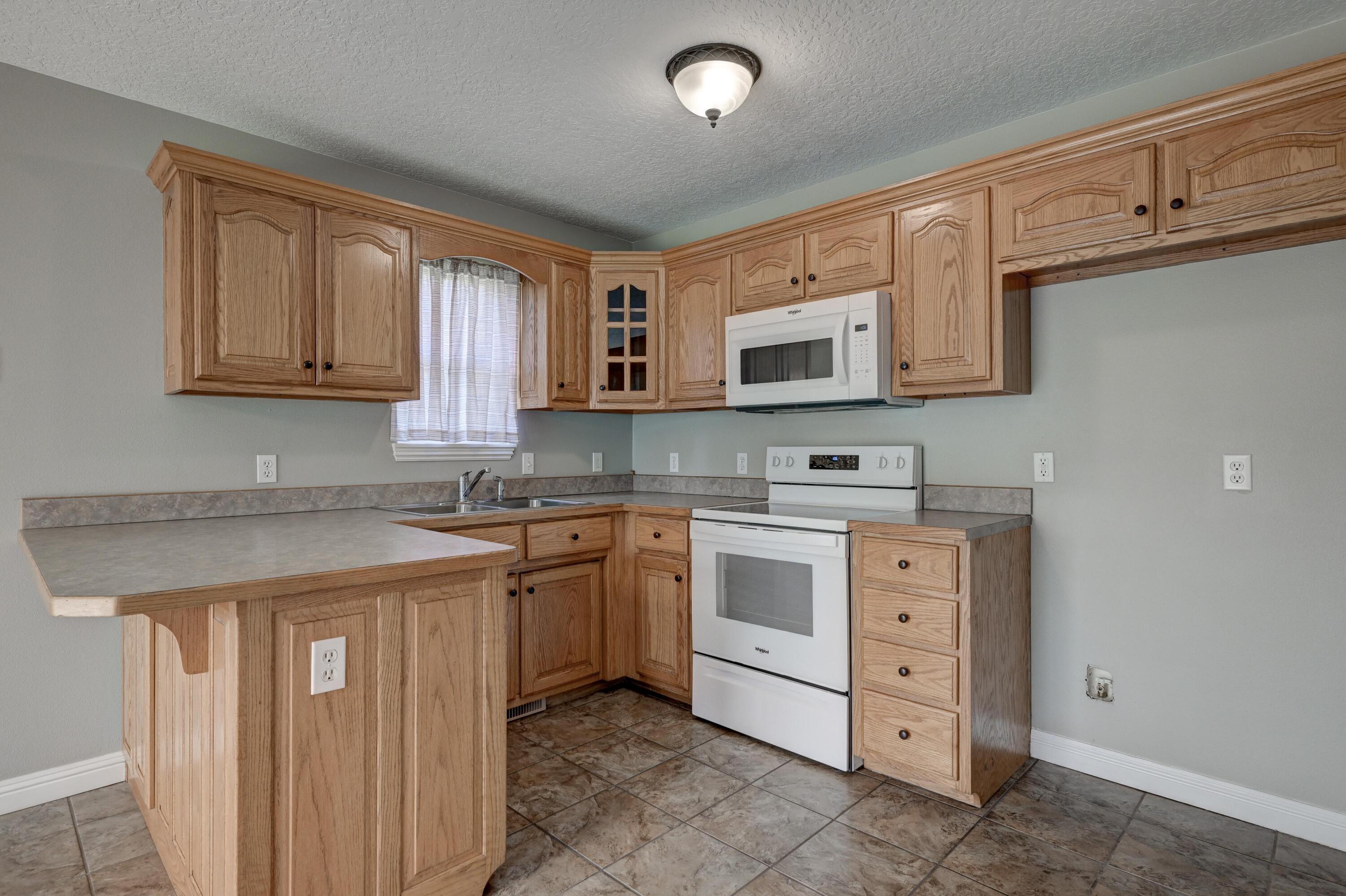 4406 West 28th Street Property Photo 15