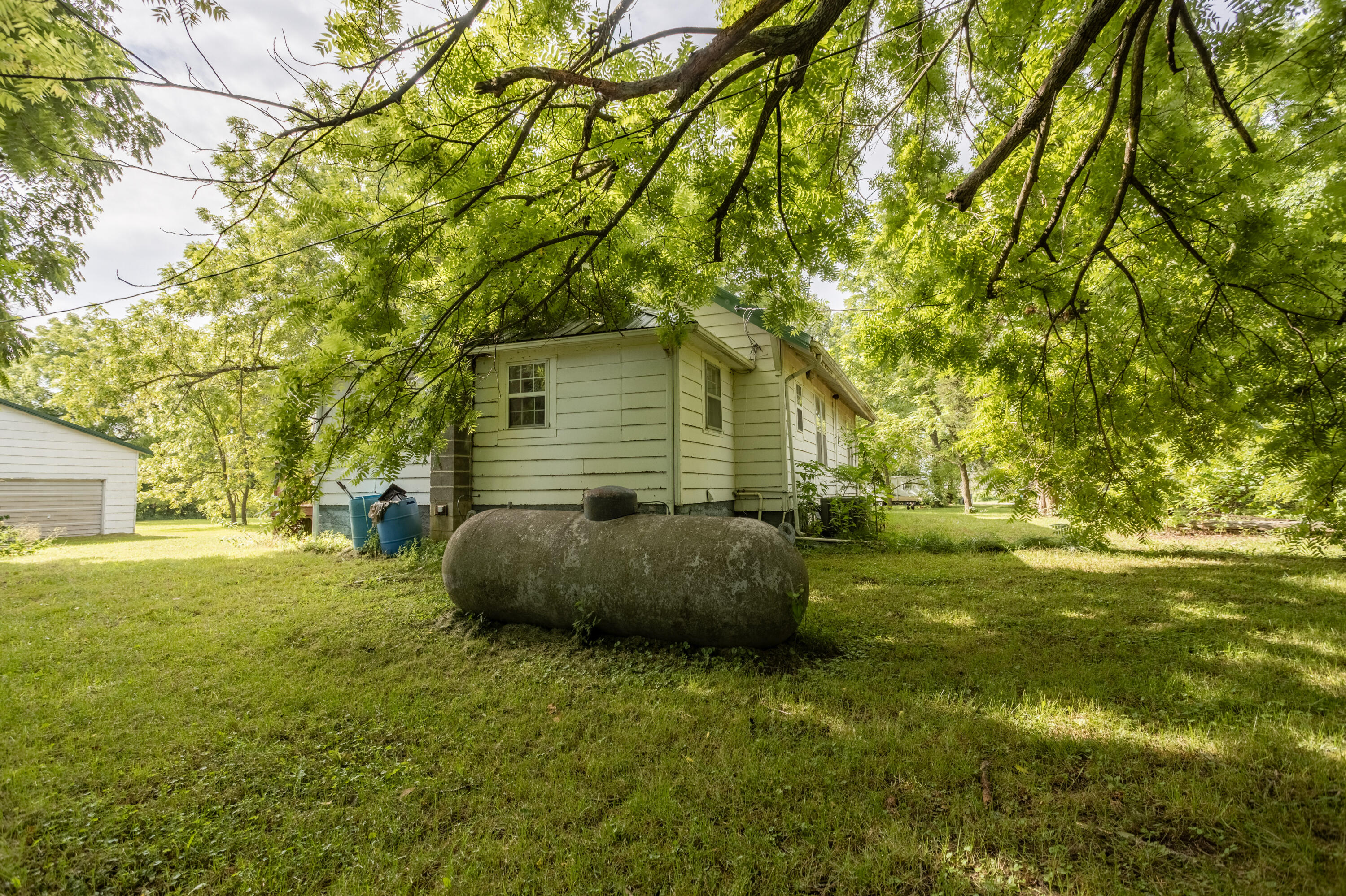 21402 Lawrence 2192 Property Photo 9