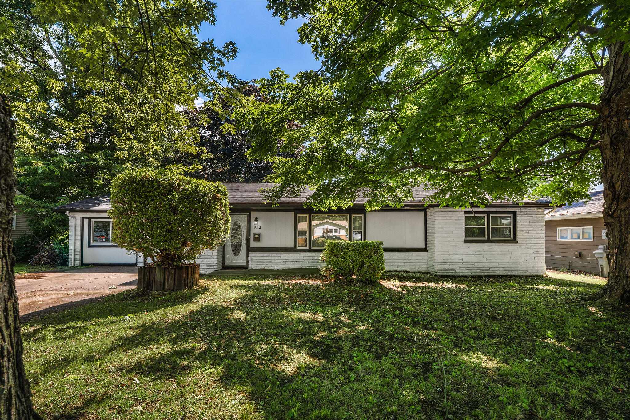 522 South Belcrest Avenue Property Photo 1