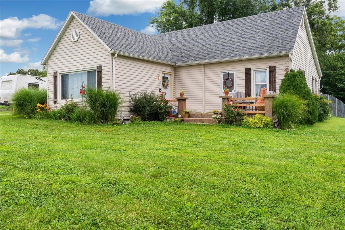 1188 Emerald Road Property Photo 4