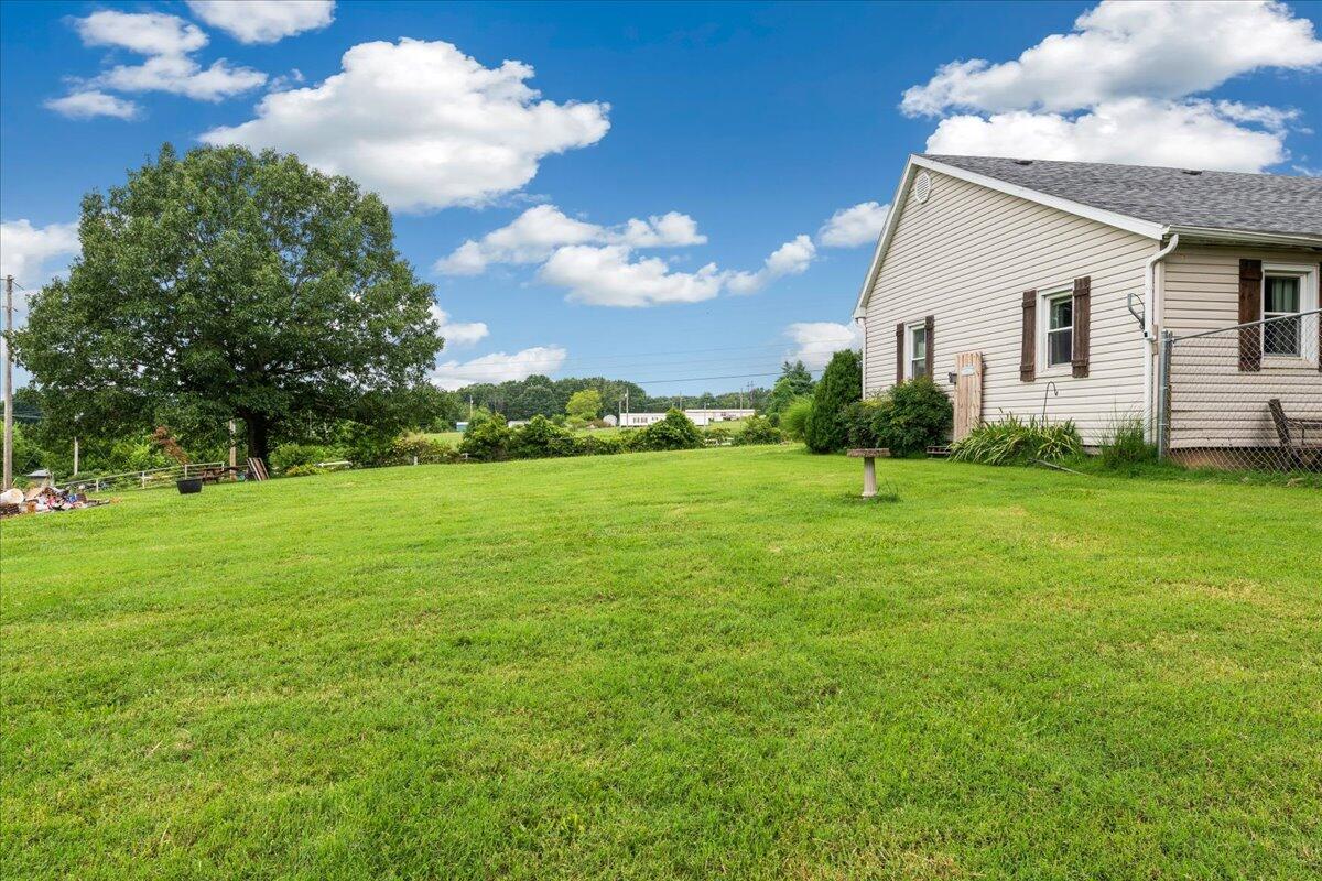 1188 Emerald Road Property Photo 25