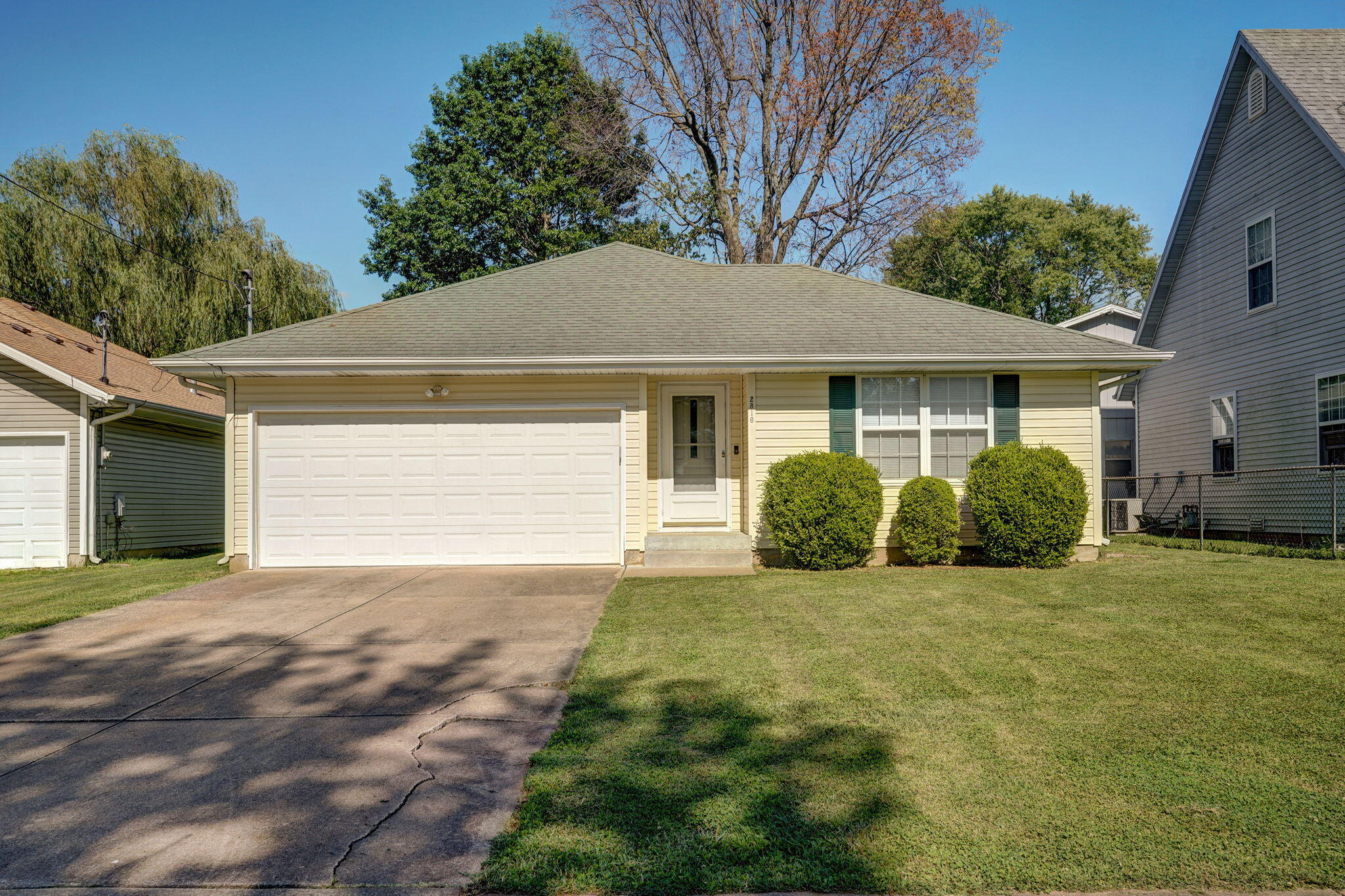 2816 North Pierce Avenue Property Photo 1