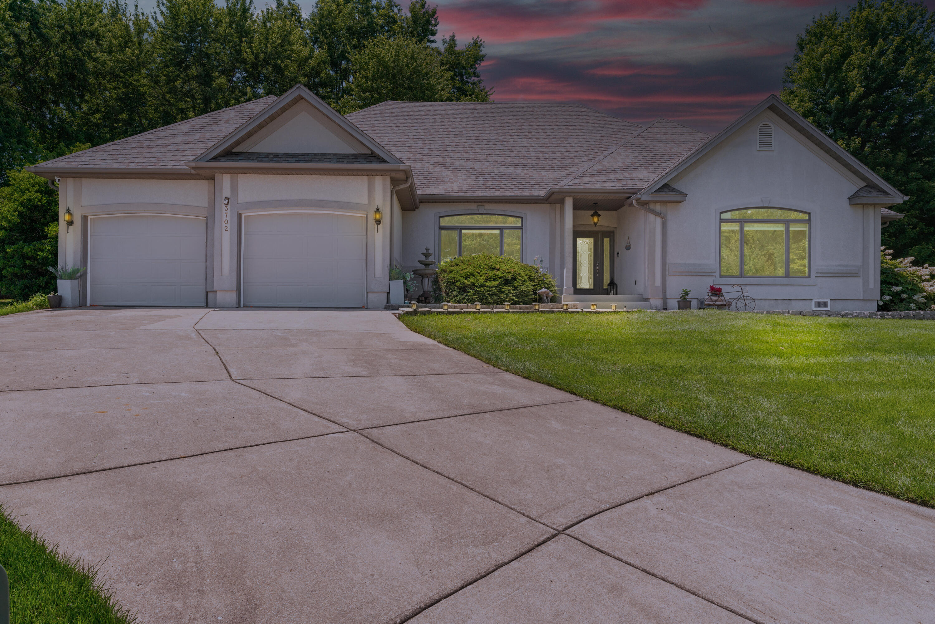 3702 East Dartmoor Court Property Photo 1