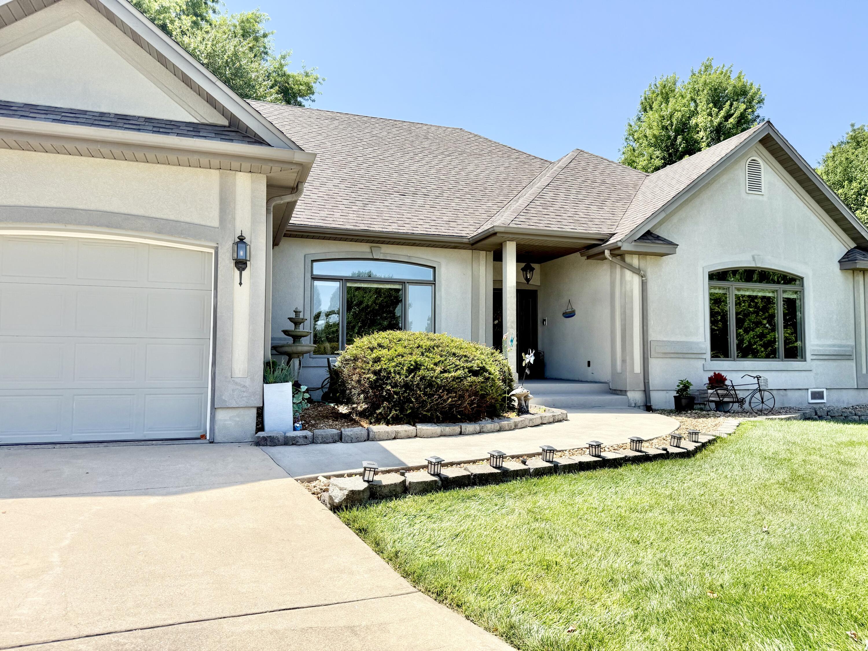 3702 East Dartmoor Court Property Photo 4