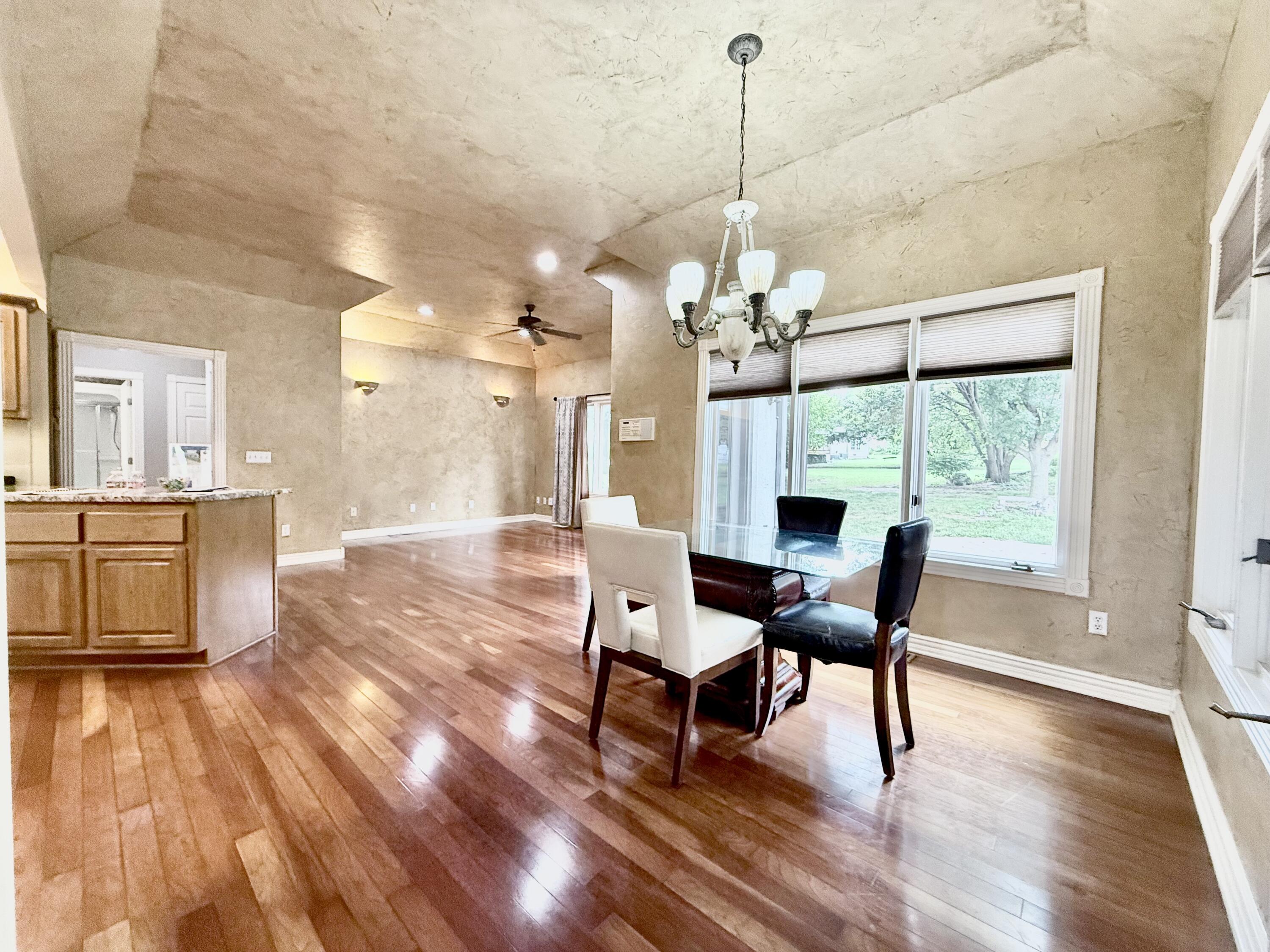 3702 East Dartmoor Court Property Photo 9