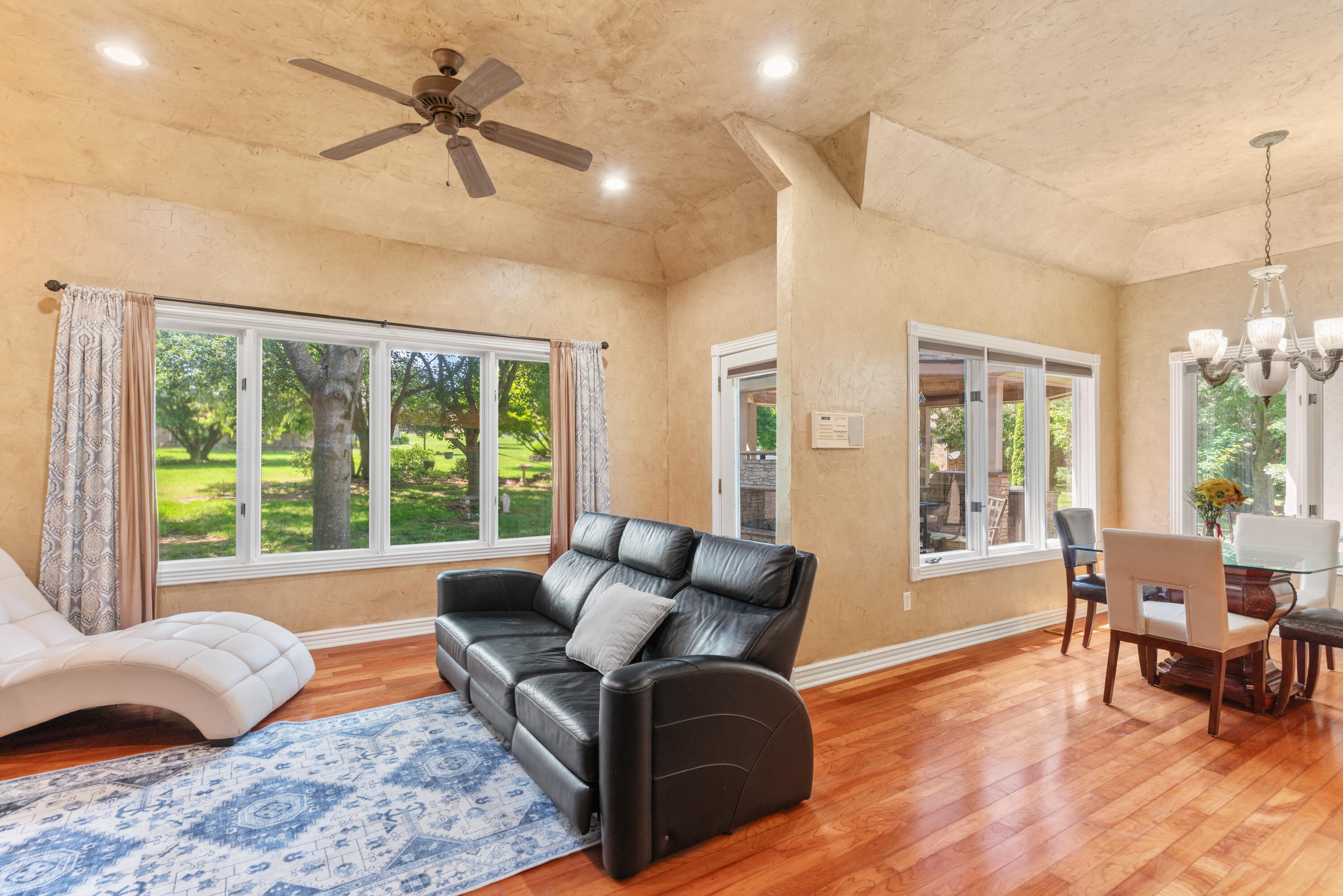 3702 East Dartmoor Court Property Photo 10