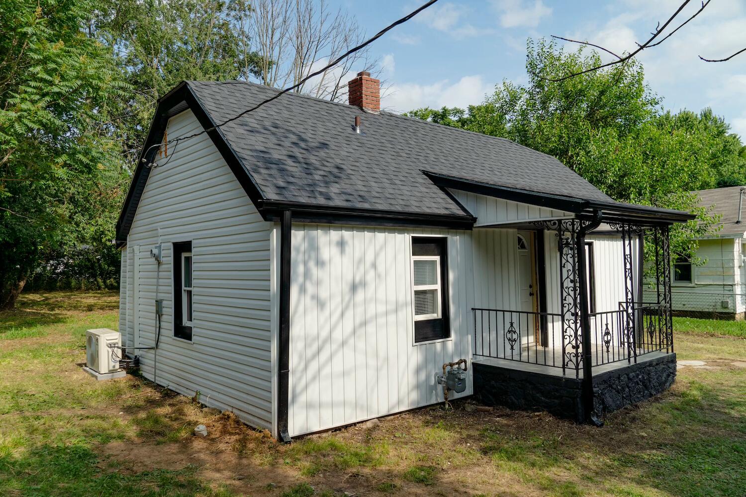 1206 North Clifton Avenue Property Photo 3