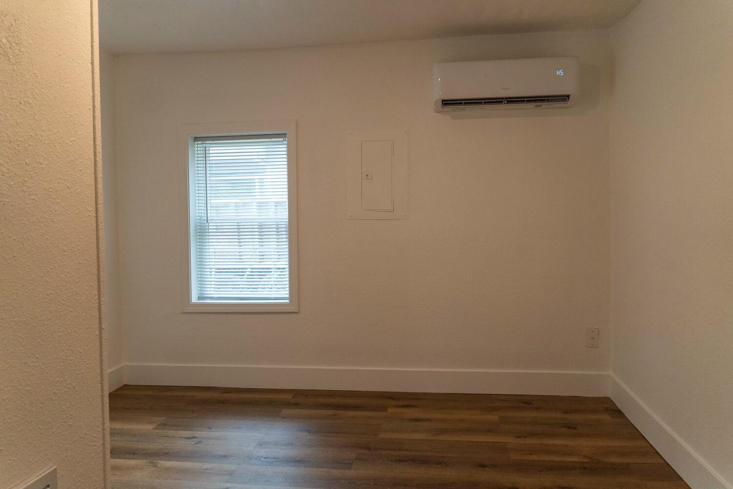1206 North Clifton Avenue Property Photo 8