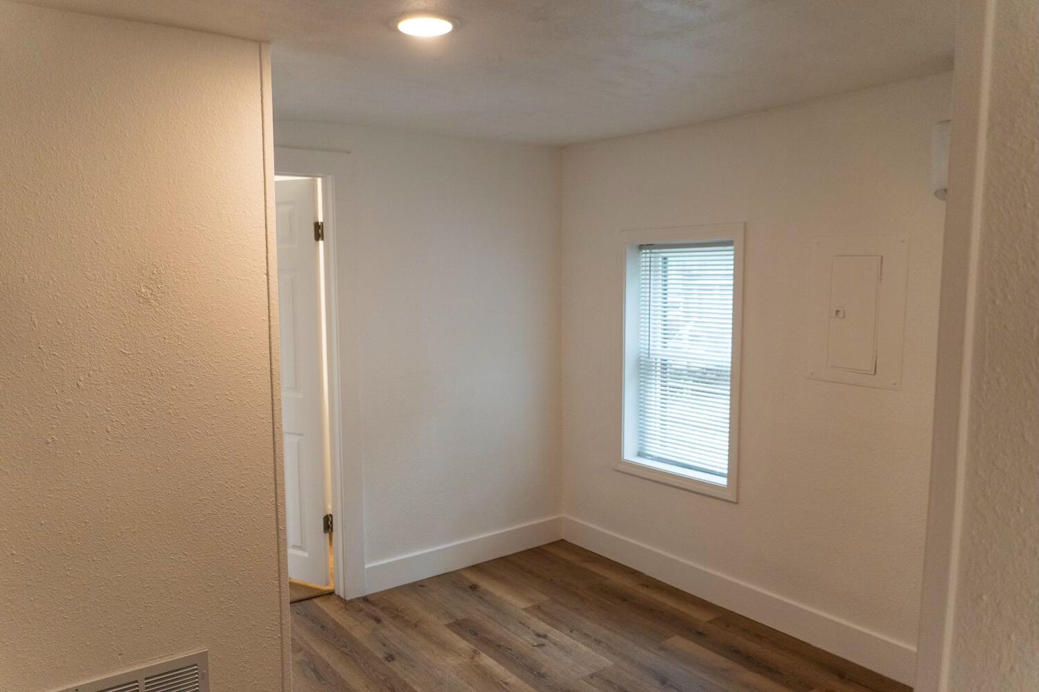 1206 North Clifton Avenue Property Photo 9