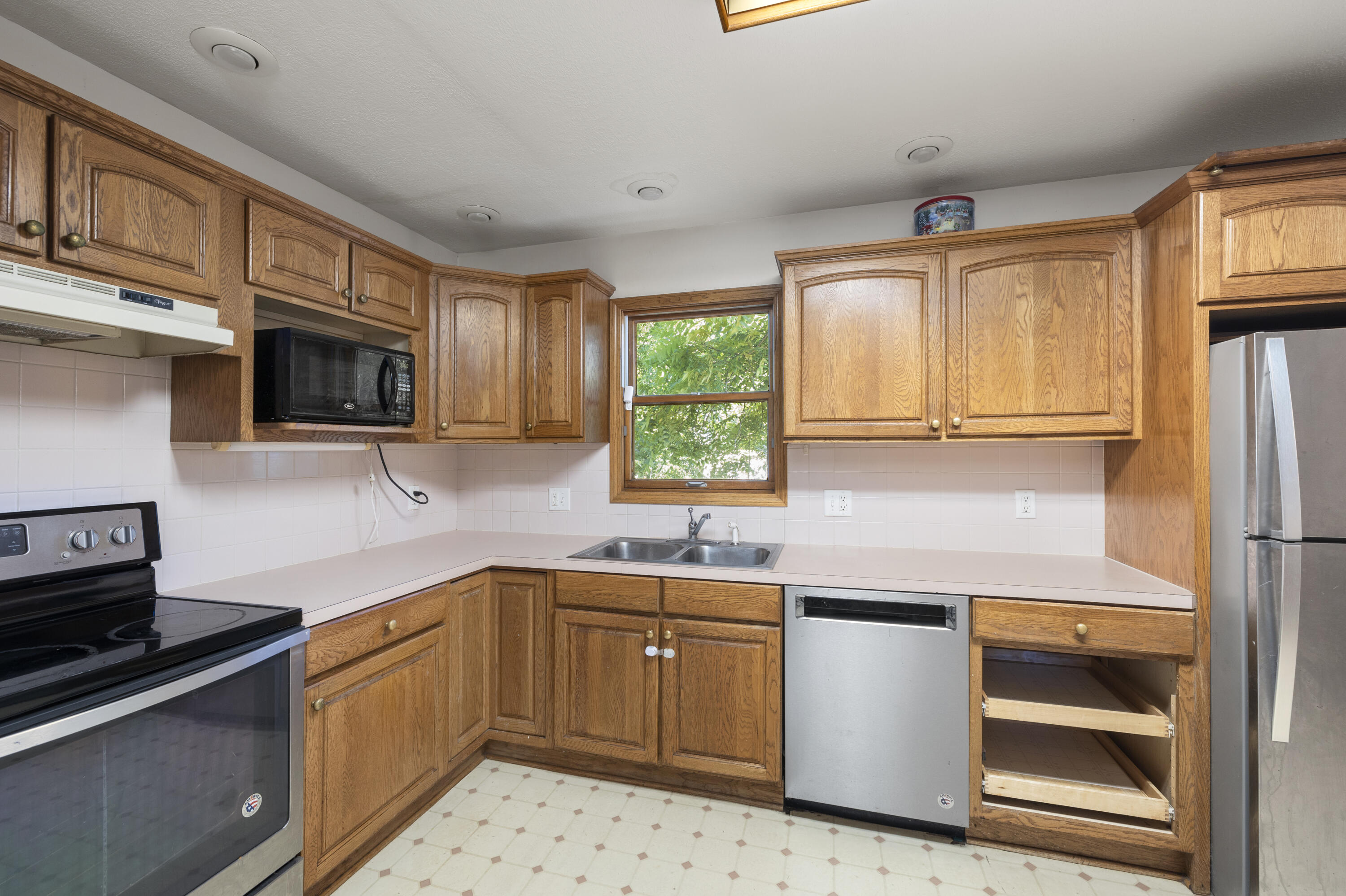 2266 East Barataria Street Property Photo 7