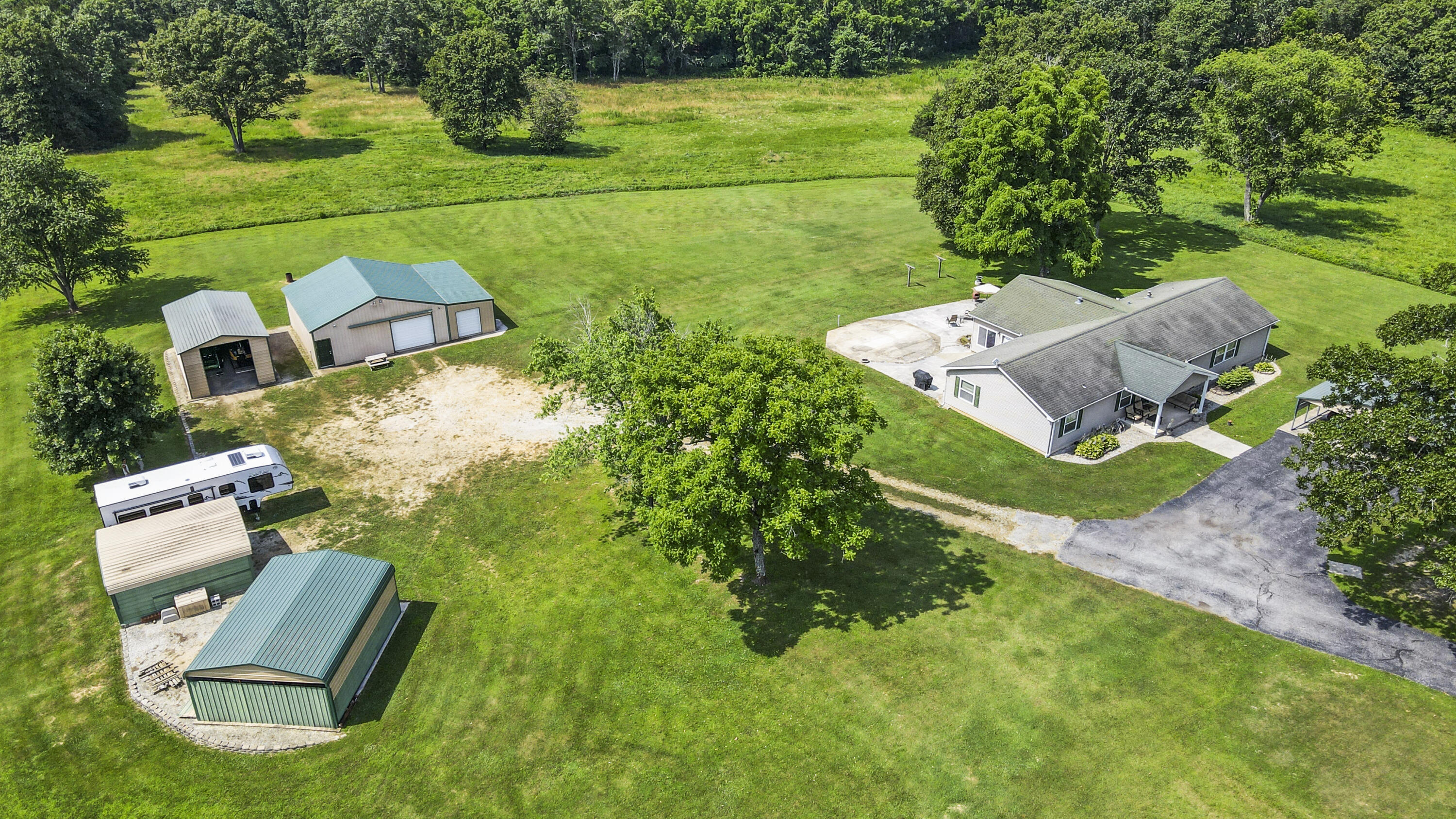 6928 State Route N Property Photo 1