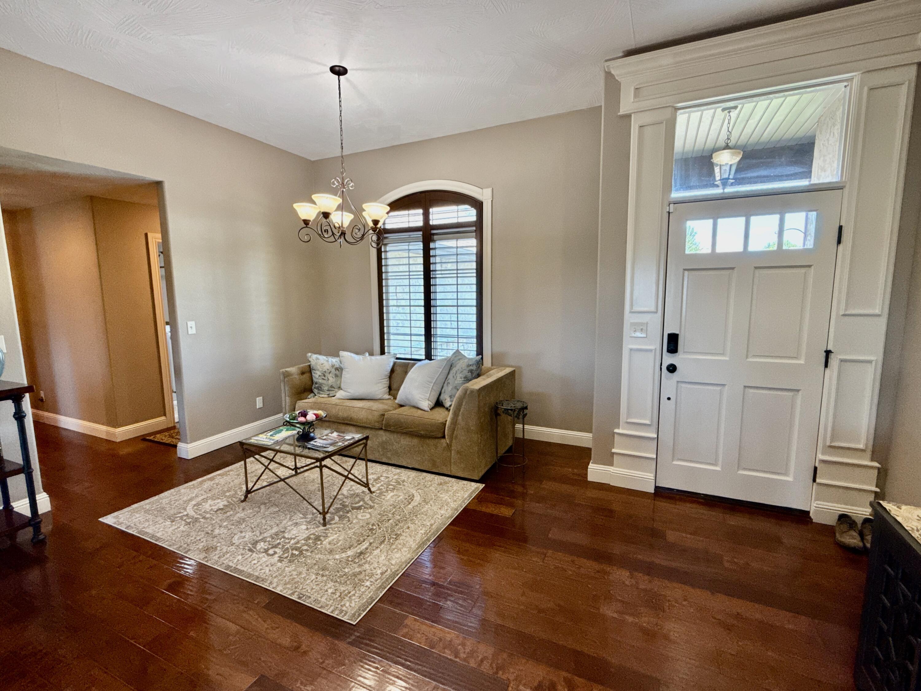 4604 East Kentbrook Drive Property Photo 4