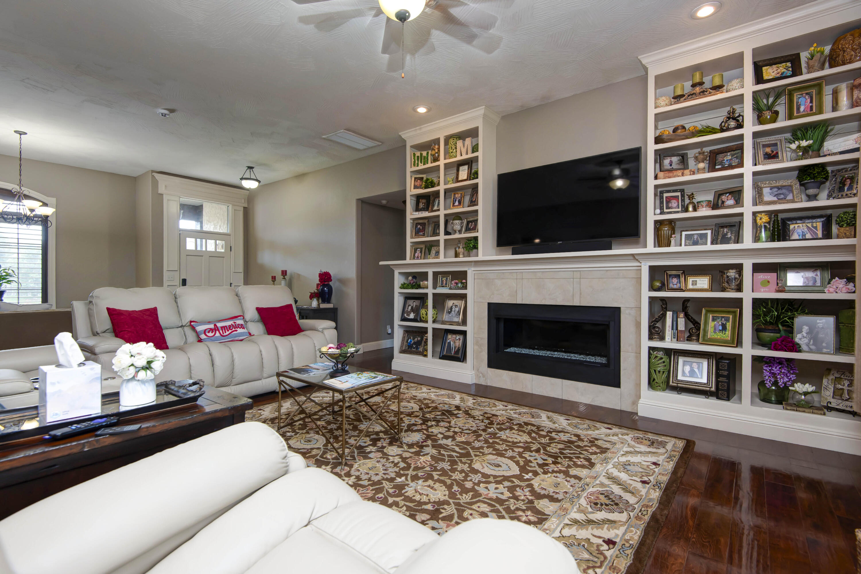 4604 East Kentbrook Drive Property Photo 8
