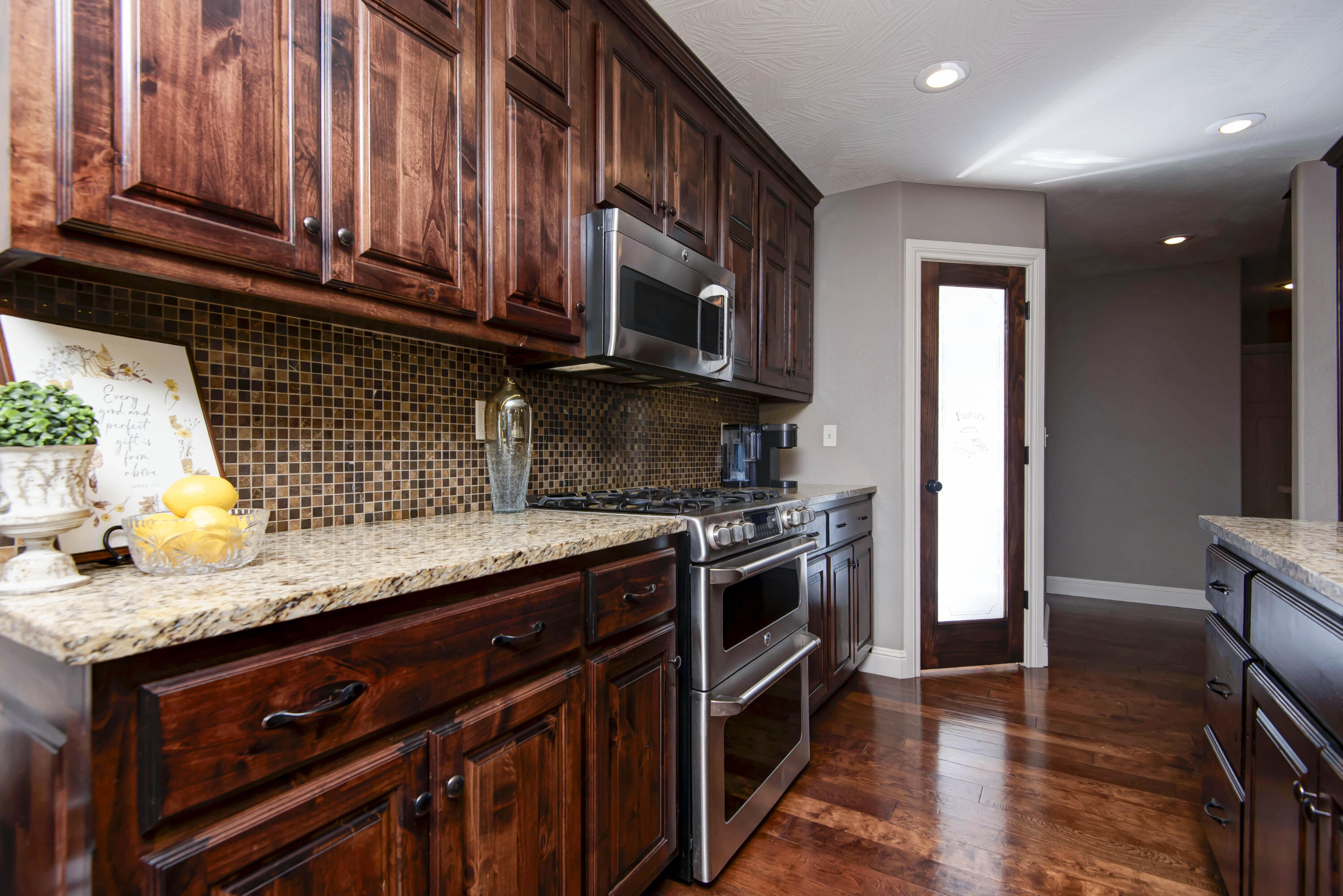 4604 East Kentbrook Drive Property Photo 12