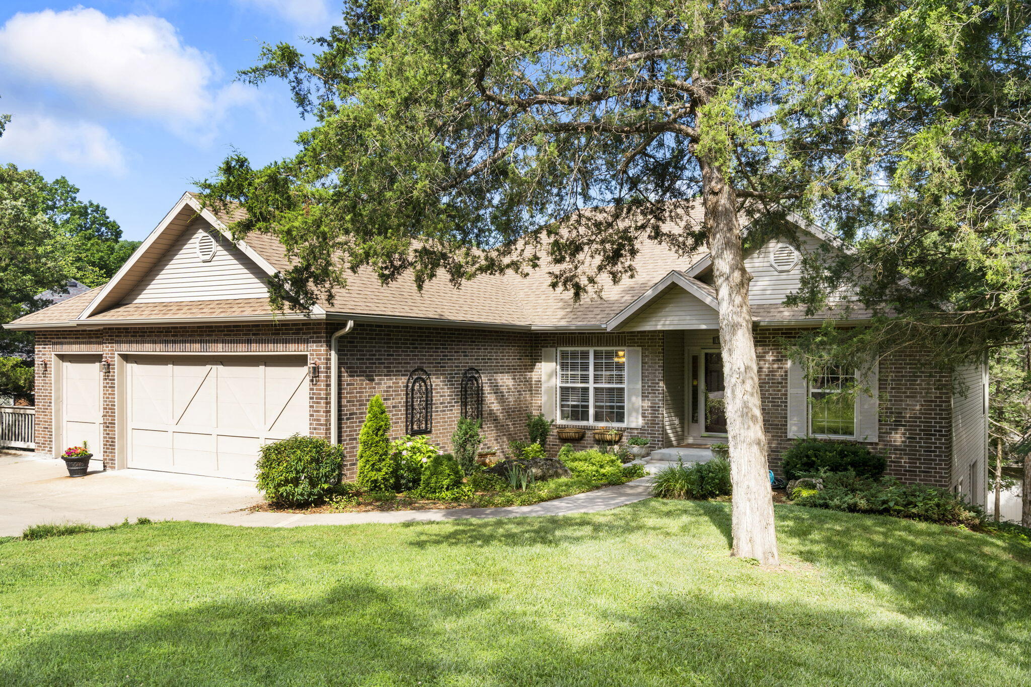 1401 Stoneycreek Circle Property Photo 1