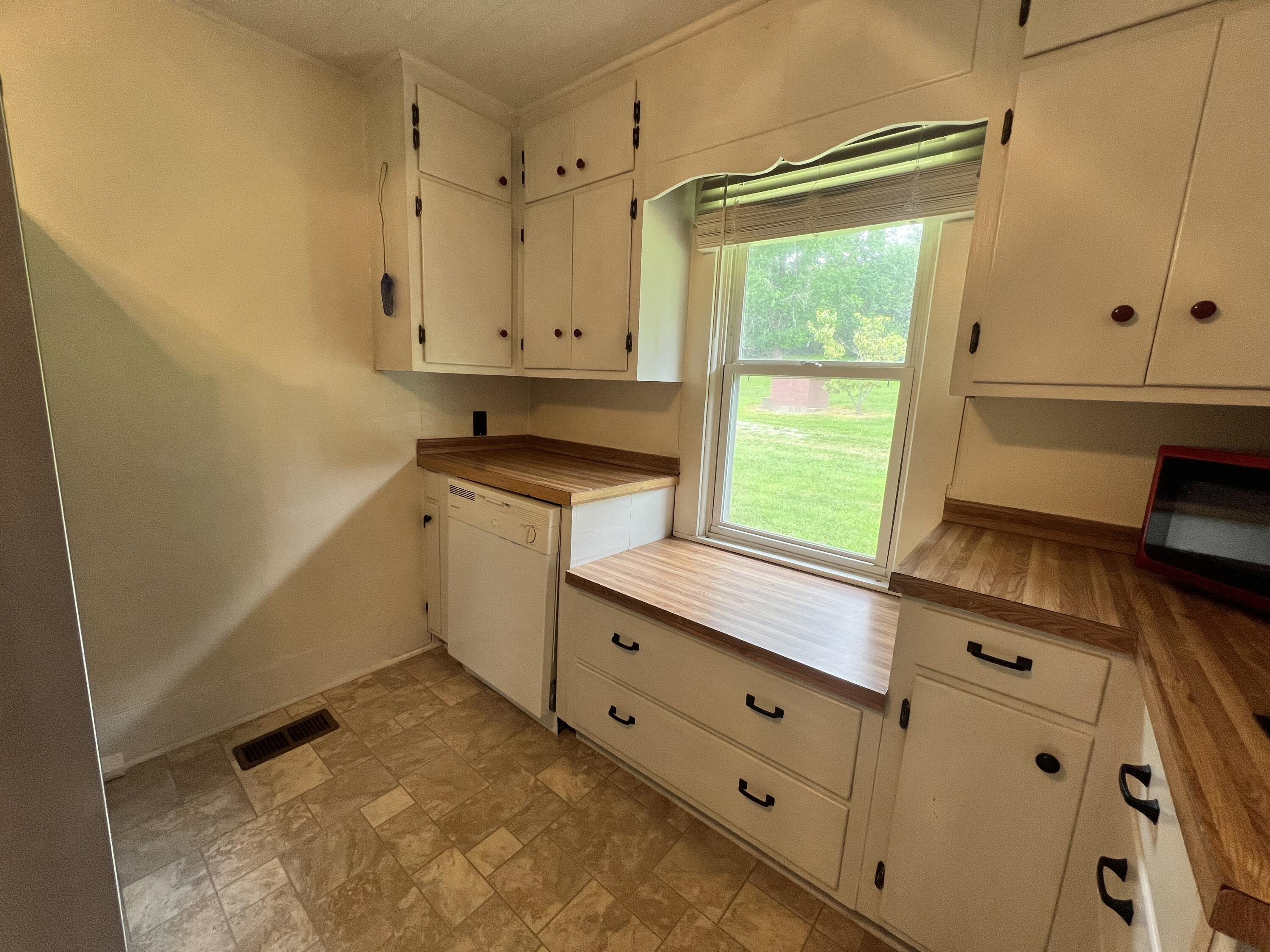 1380 County Road 219 Property Photo 16