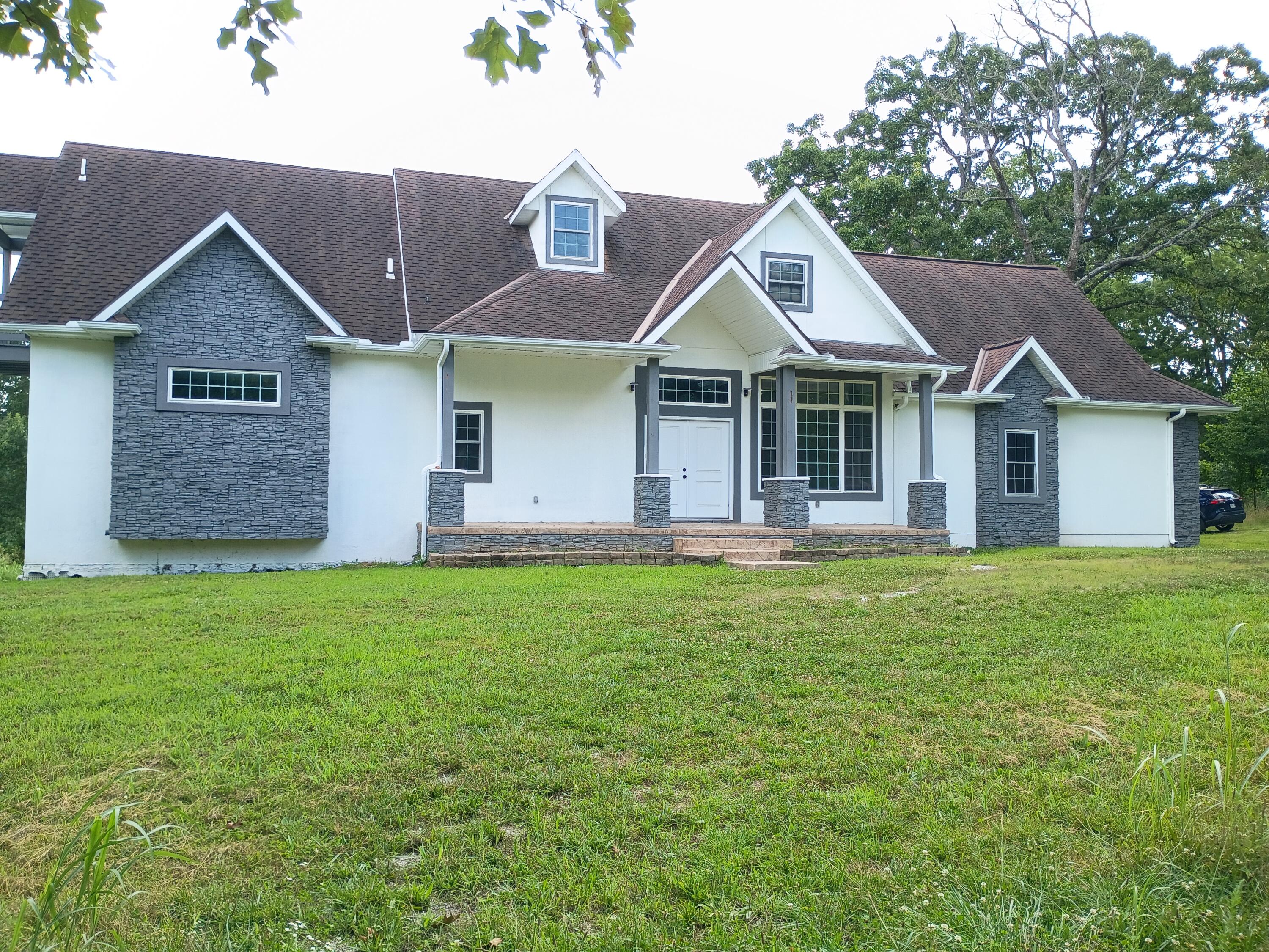 6540 Gateway Drive Property Photo 1