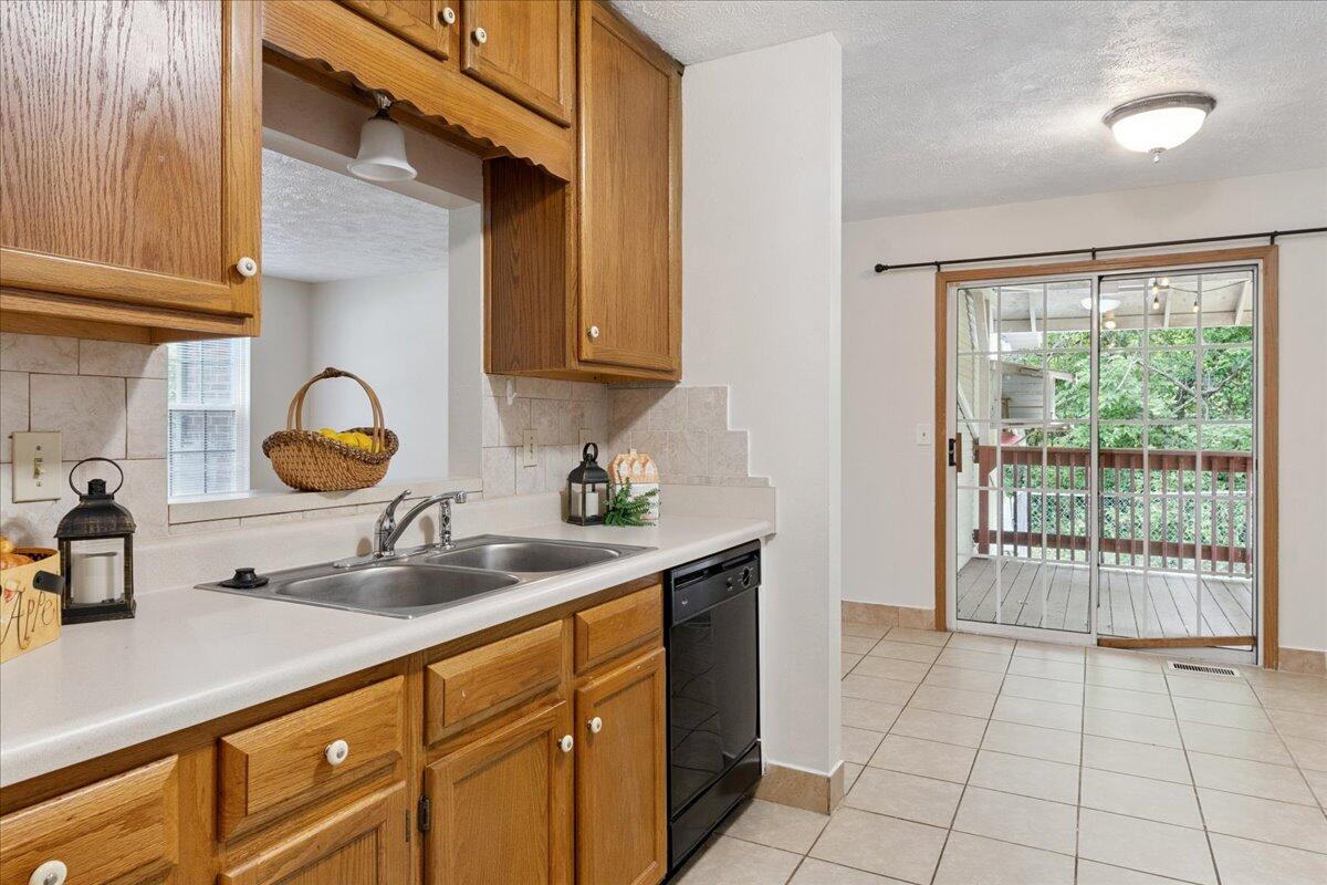 2830 North Washington Avenue Property Photo 12