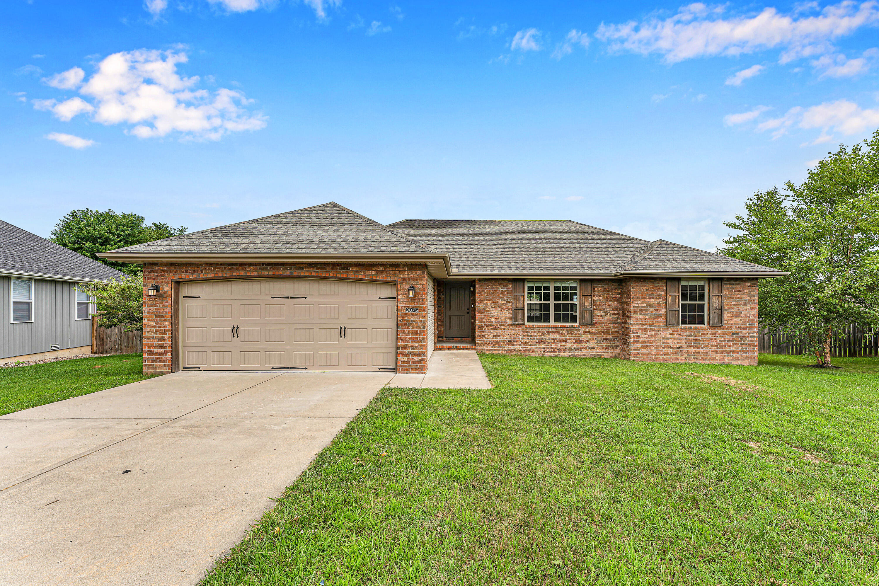 3075 East Colonial Court Property Photo 1