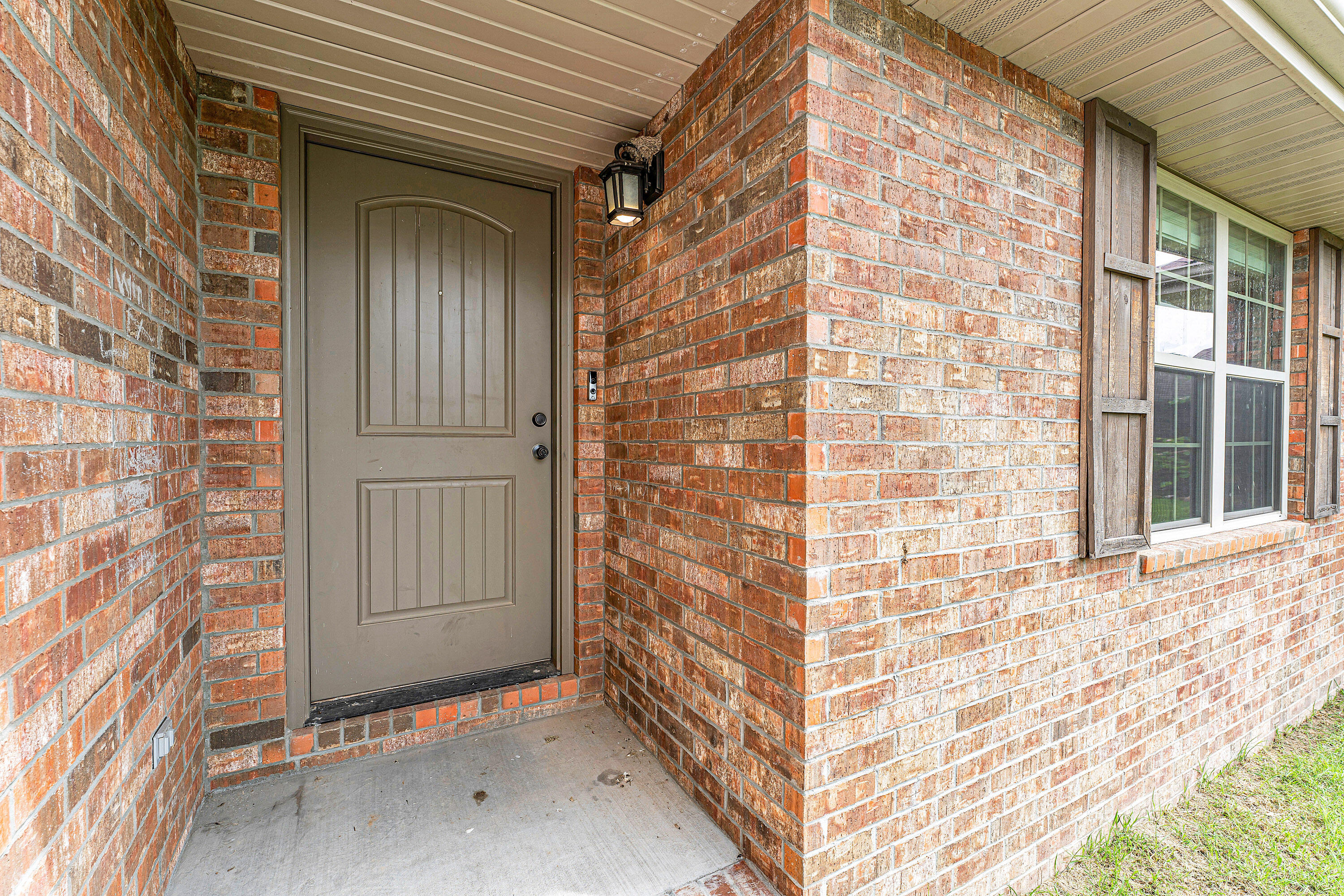 3075 East Colonial Court Property Photo 3