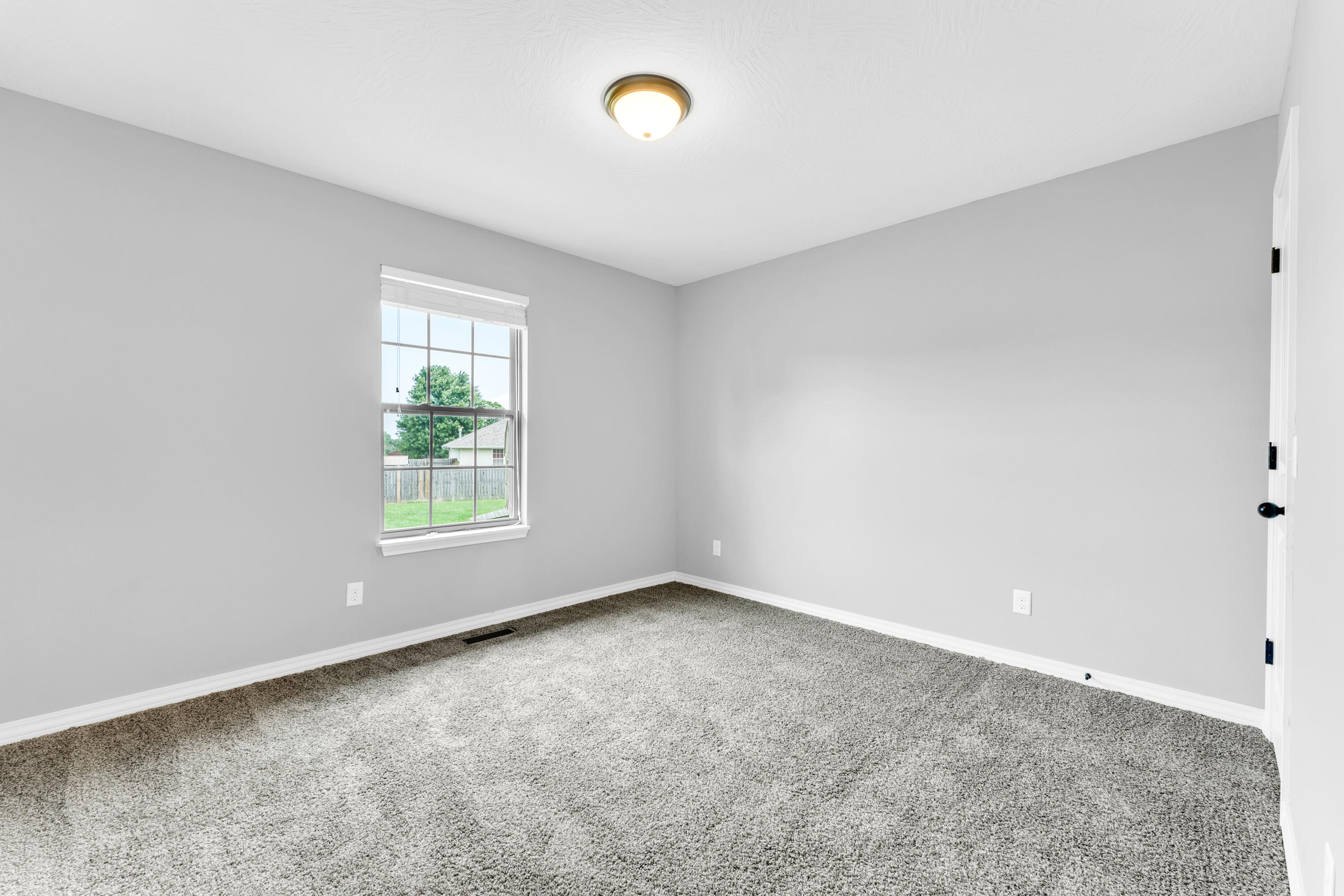 3075 East Colonial Court Property Photo 23