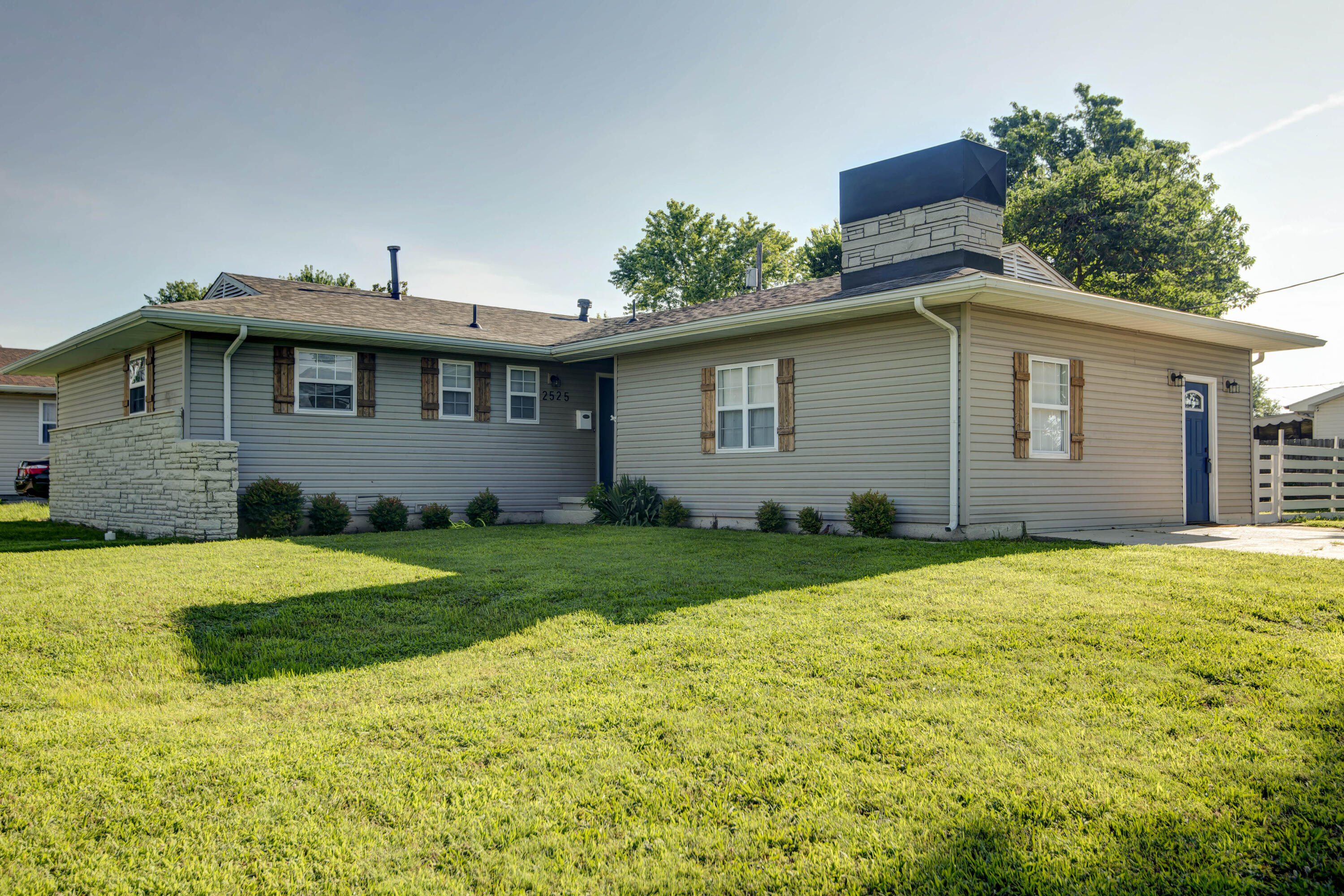 2525 New Hampshire Avenue Property Photo 1