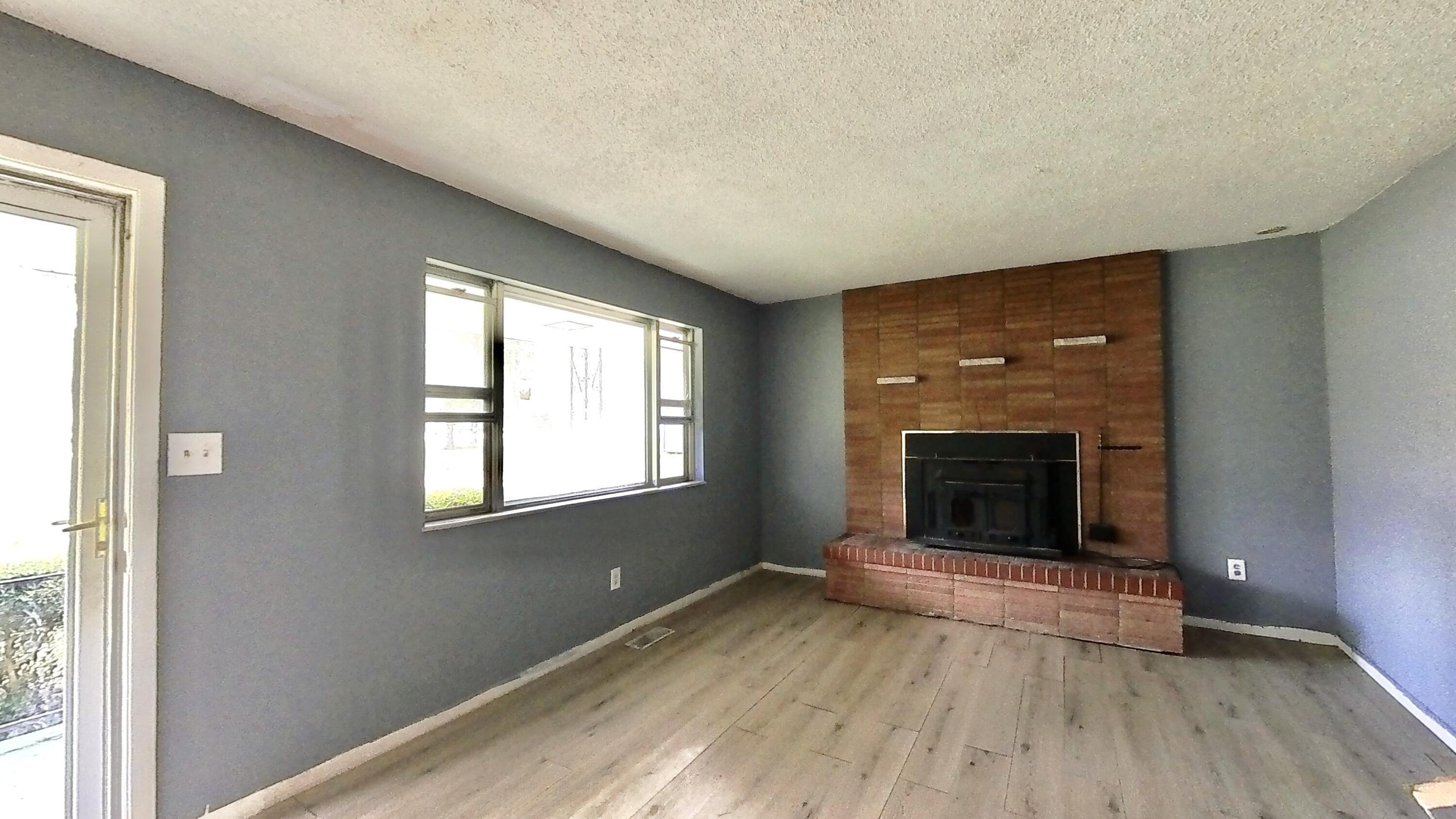 321 Walker Street Property Photo 7