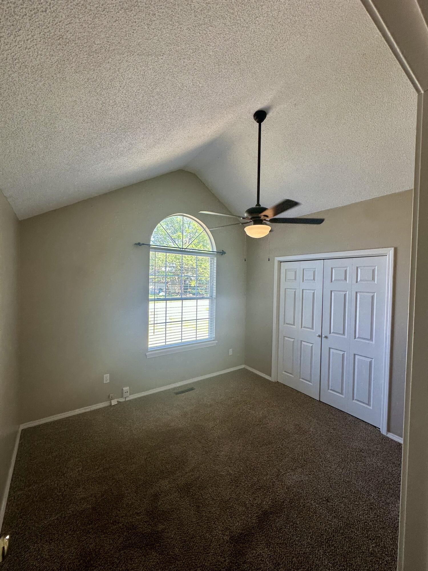 759 South Troy Avenue Property Photo 19