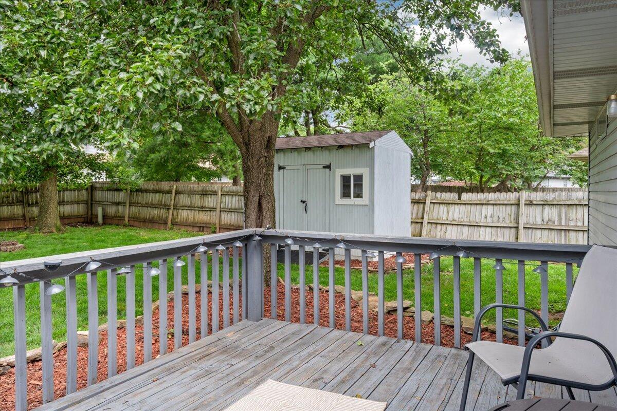 759 South Troy Avenue Property Photo 23